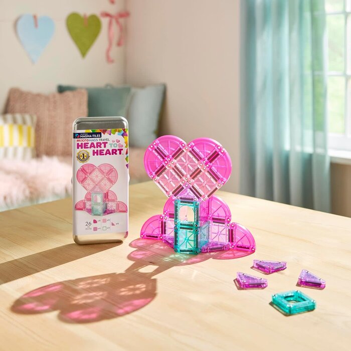microMAGS   Heart to Heart  26 Piece Travel Set
