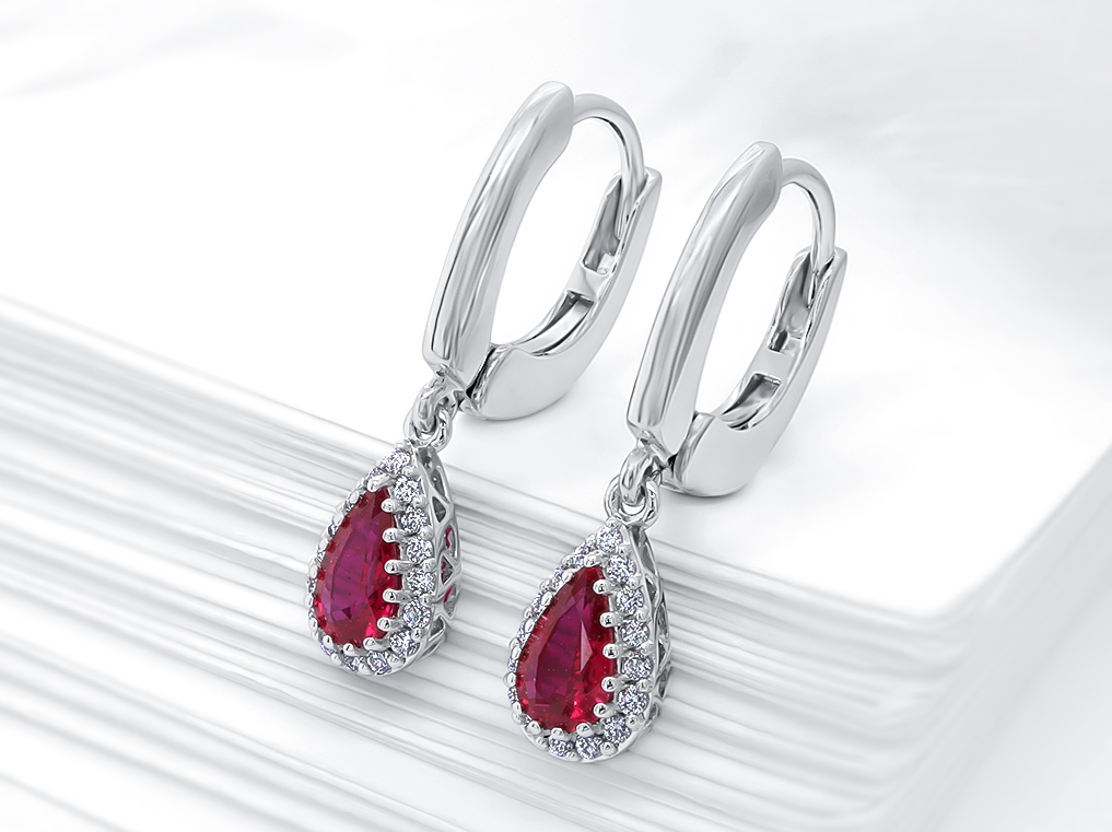 BO Pend PoireRubis 2x=0.40 dia 32x0.10ct 18kb
