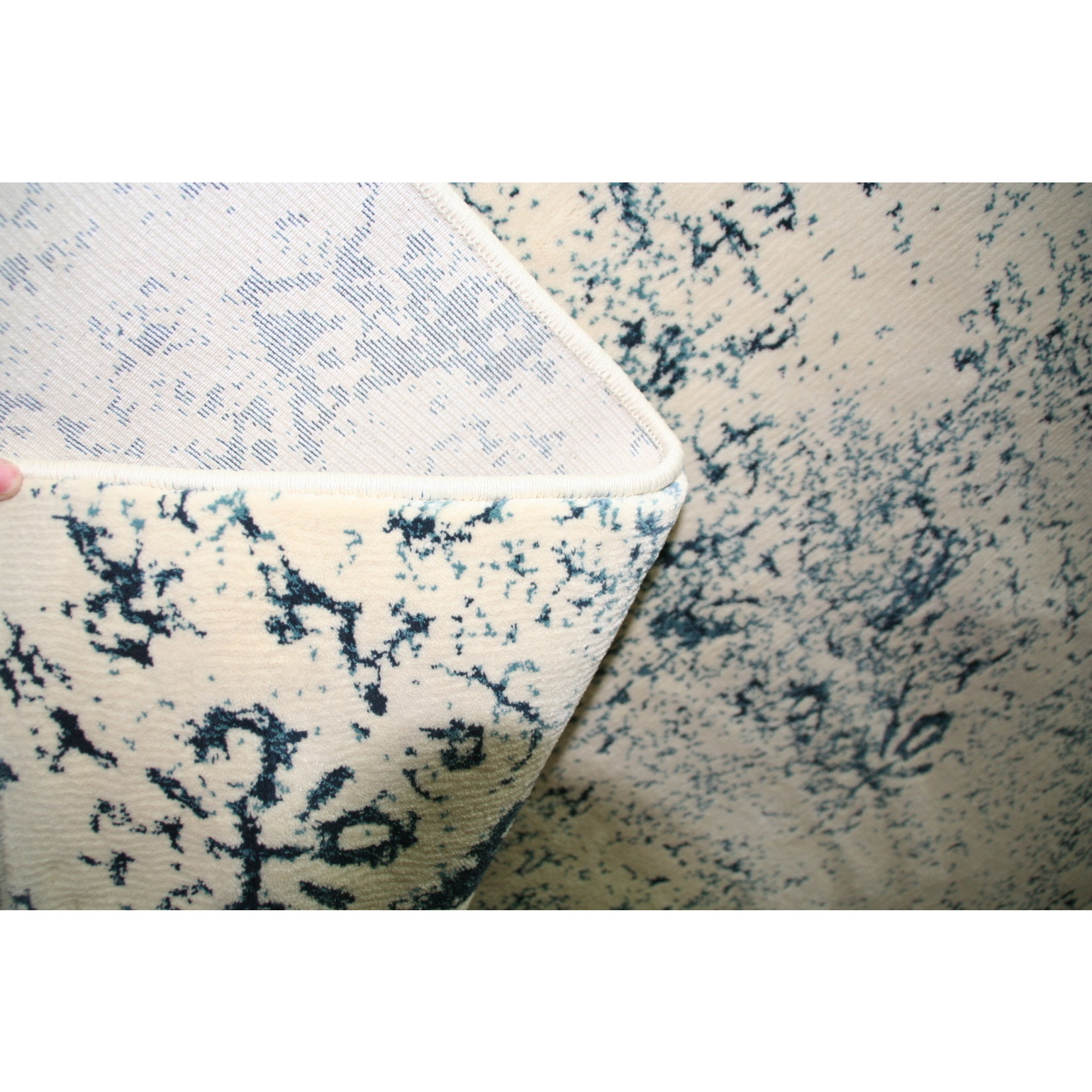 Karelia AR00 0254 160x230cm5'2"x7'6''
