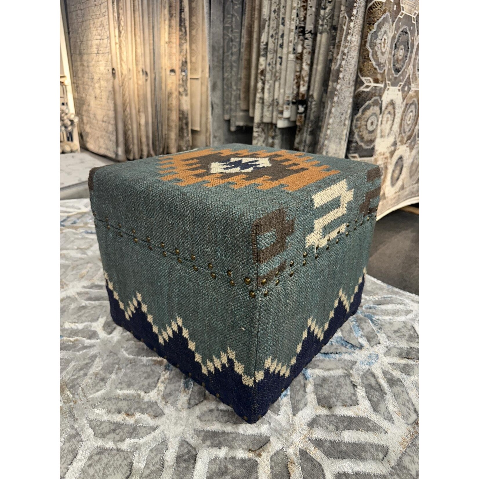 ZEN ZEN-631 Wooden Storagre  Stool Upholstered Wool & Jute L-W-H: 40-40-40 cm