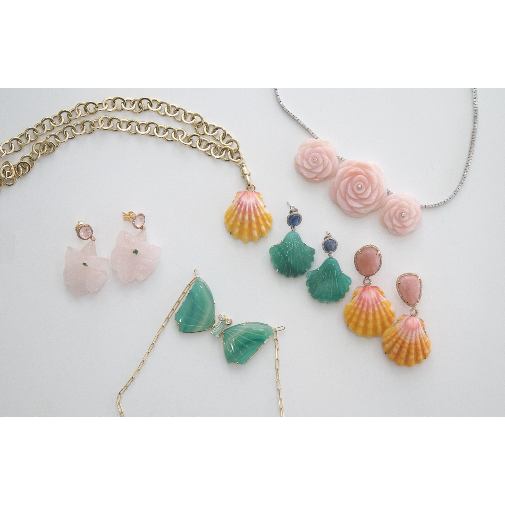 Jill Alberts Natural Laguna Agate Butterfly on Link Chain