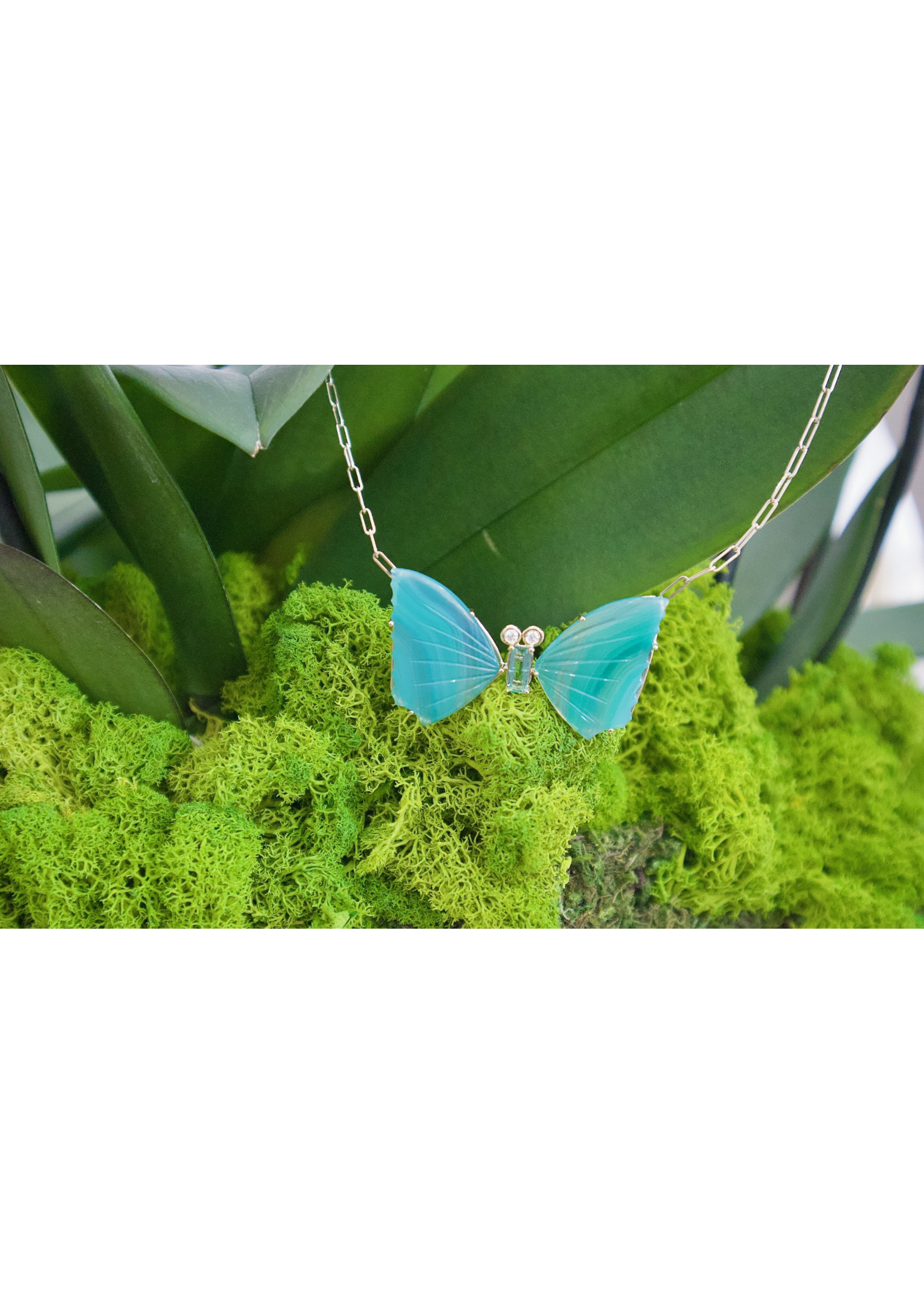 Jill Alberts Natural Laguna Agate Butterfly on Link Chain