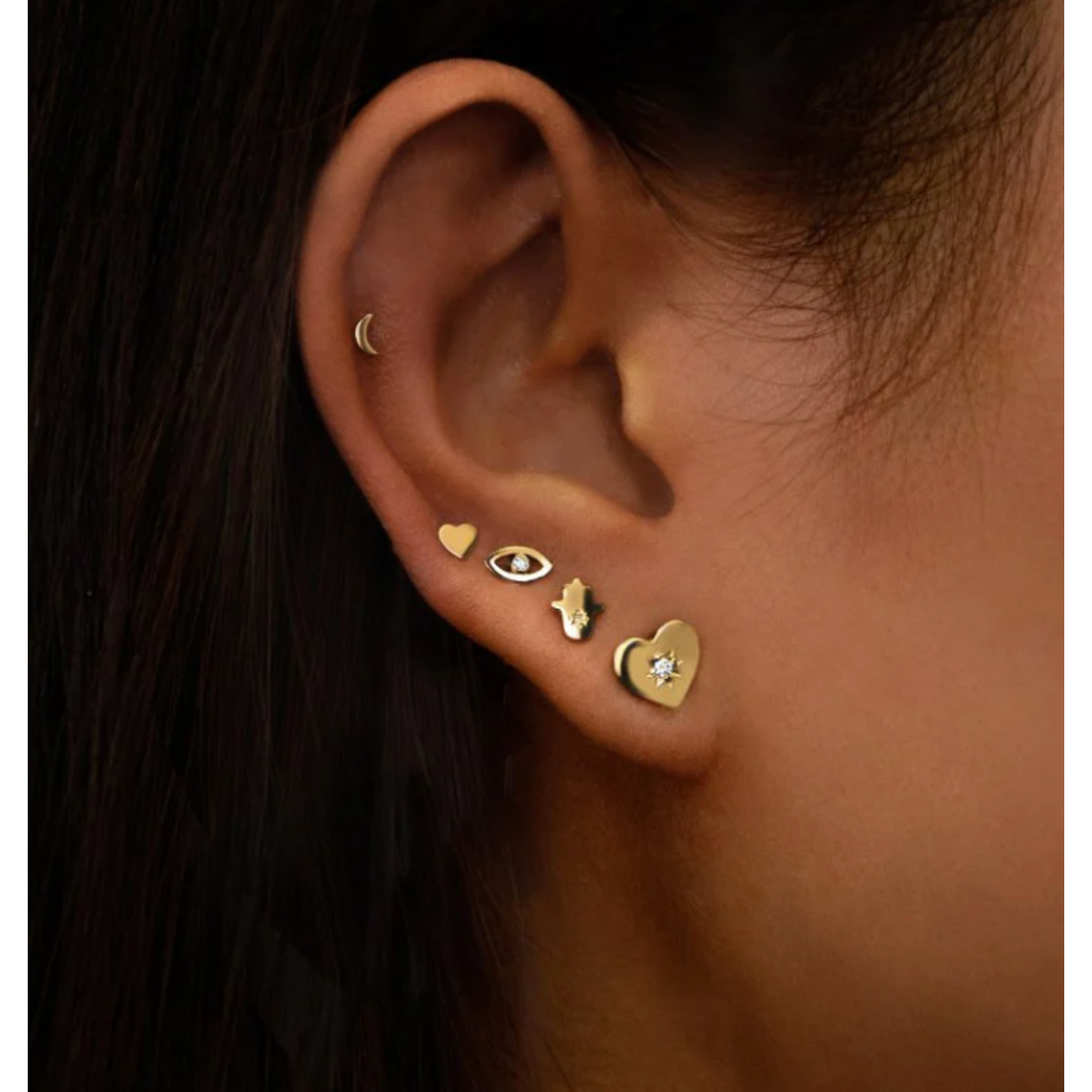 Anzie Icon Heart Studs