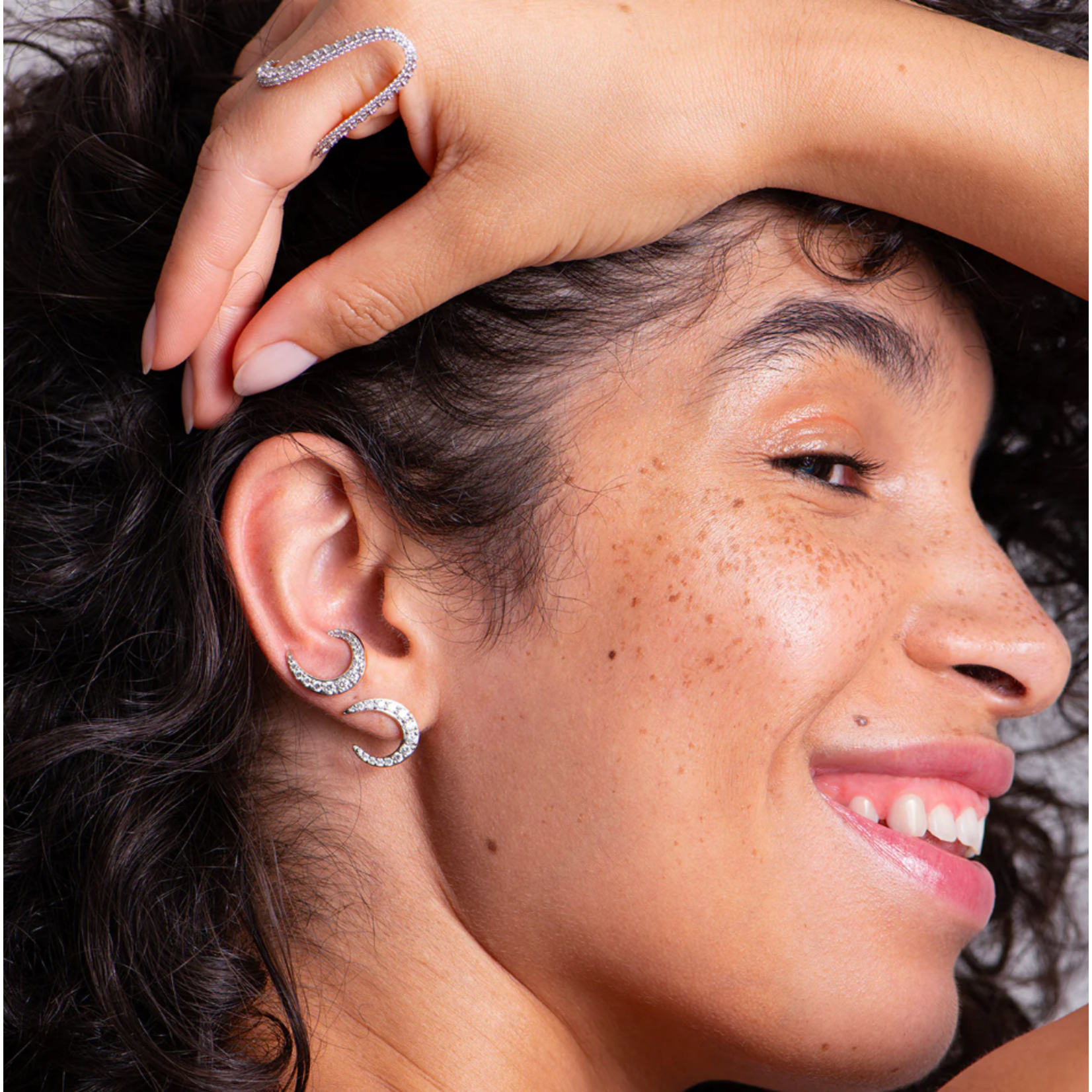 Marie Mas Radiant Hoop Earrings