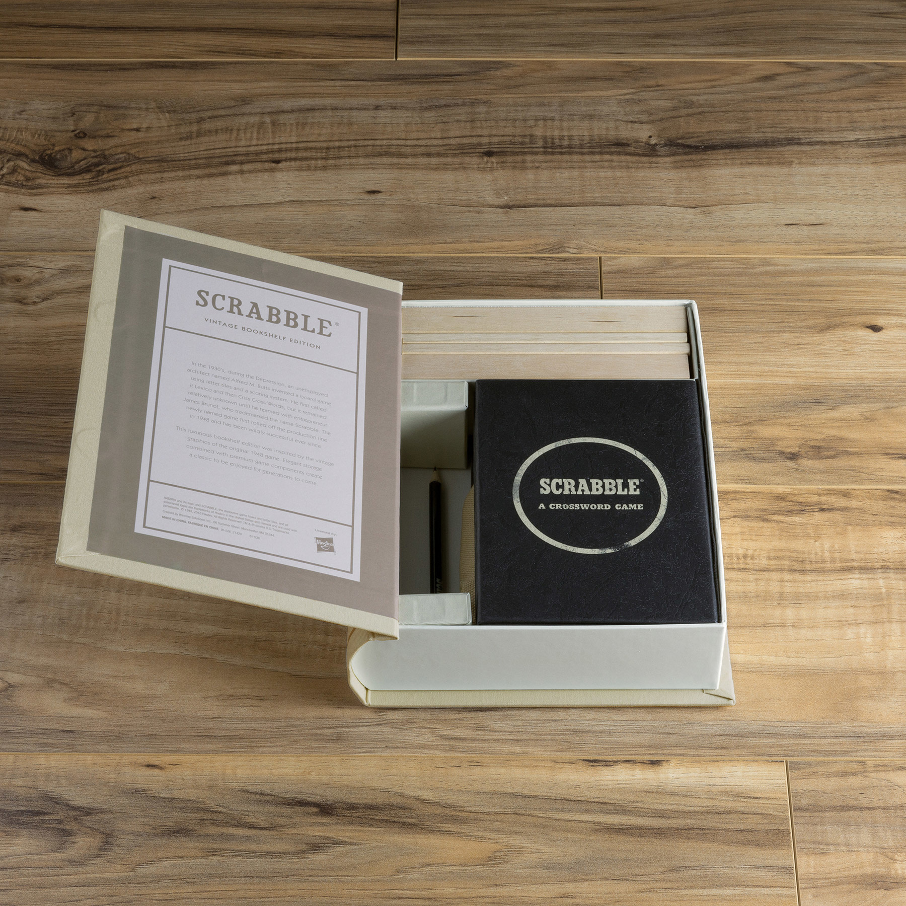 WS Game Company Scrabble Vintage Bookshelf Edition 