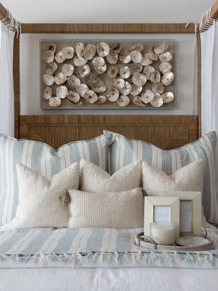 Pillows & Decor