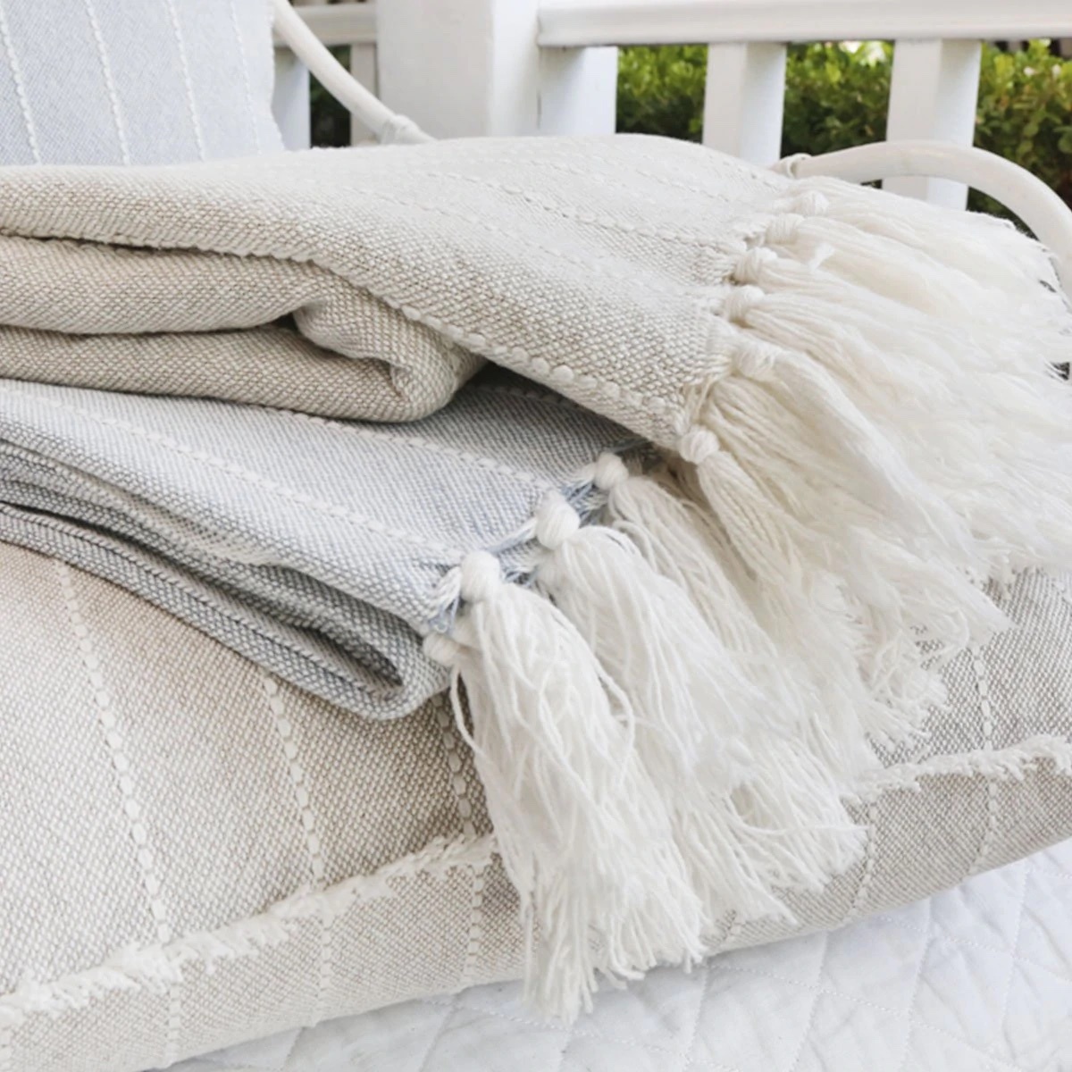 Pom Pom at Home Henley Throw Sky 50x70