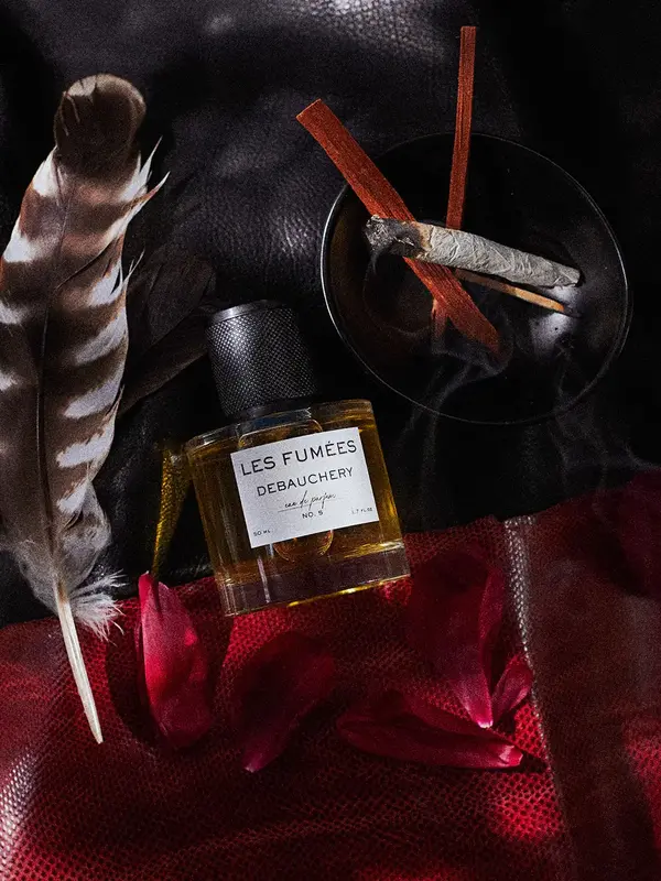 Les Fumees No 5. Debauchery Perfume