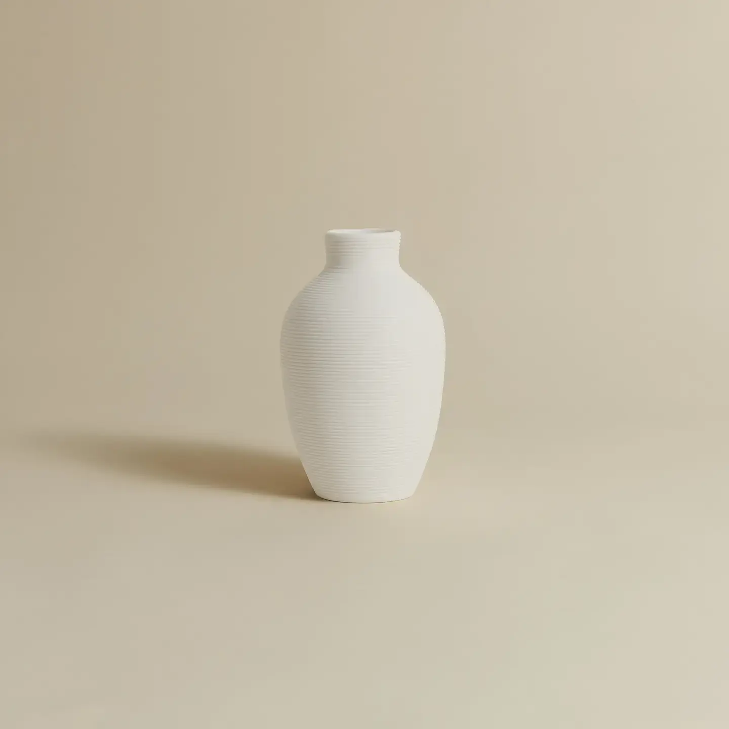 Faire Curvy Vase Matte White