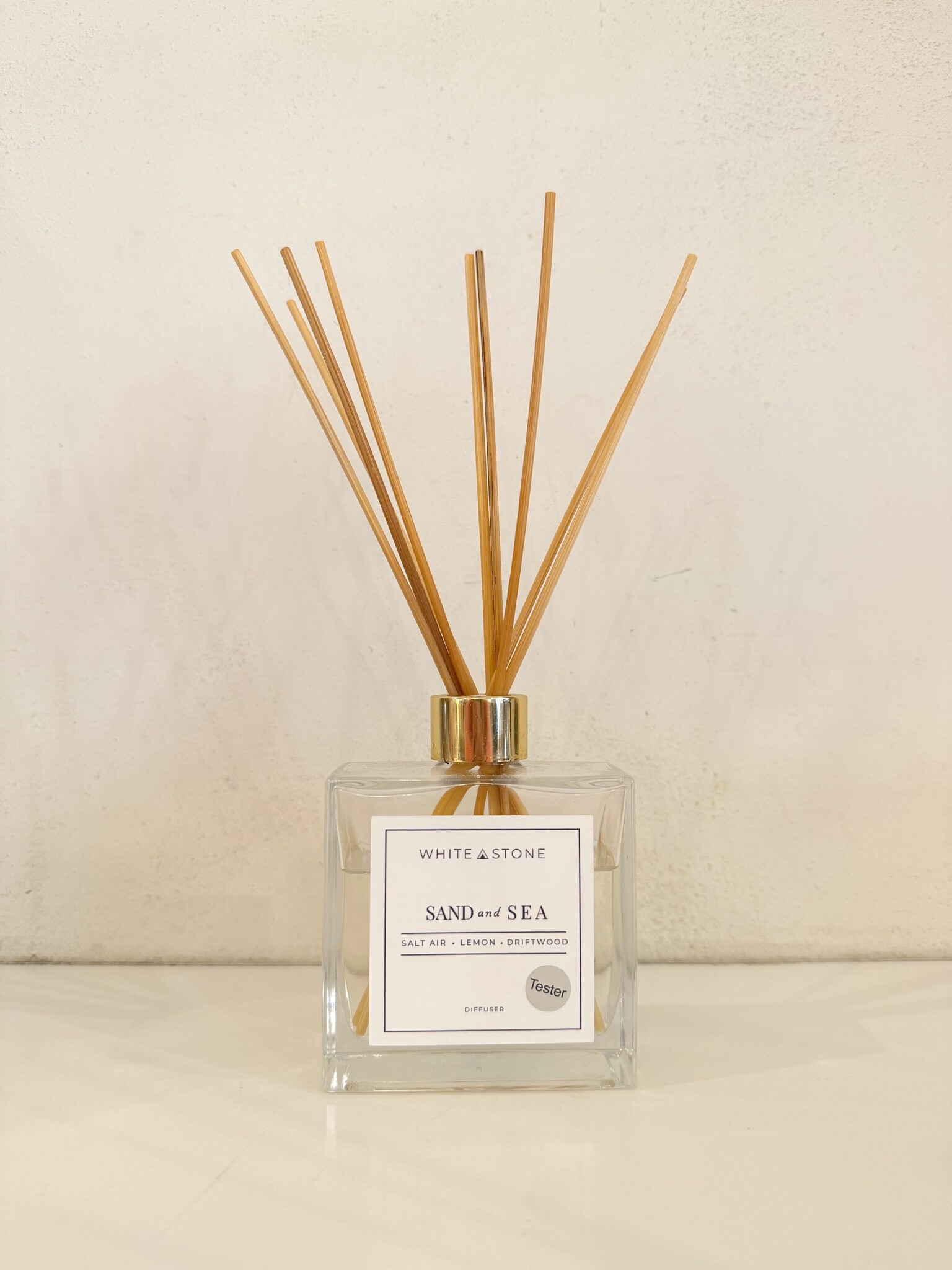 White Stone Reed Diffuser Sand & Sea - Saltwater House
