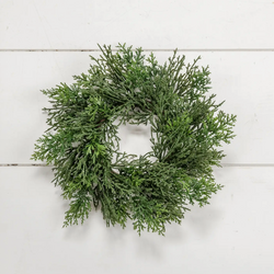 Ragon House 10" Cedar Wreath
