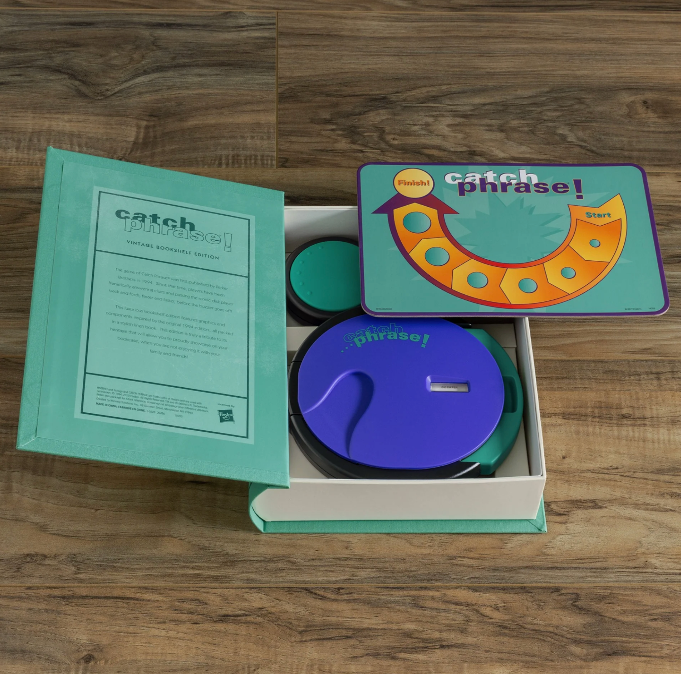 WS Game Company Catch Phrase Vintage Bookshelf Edition