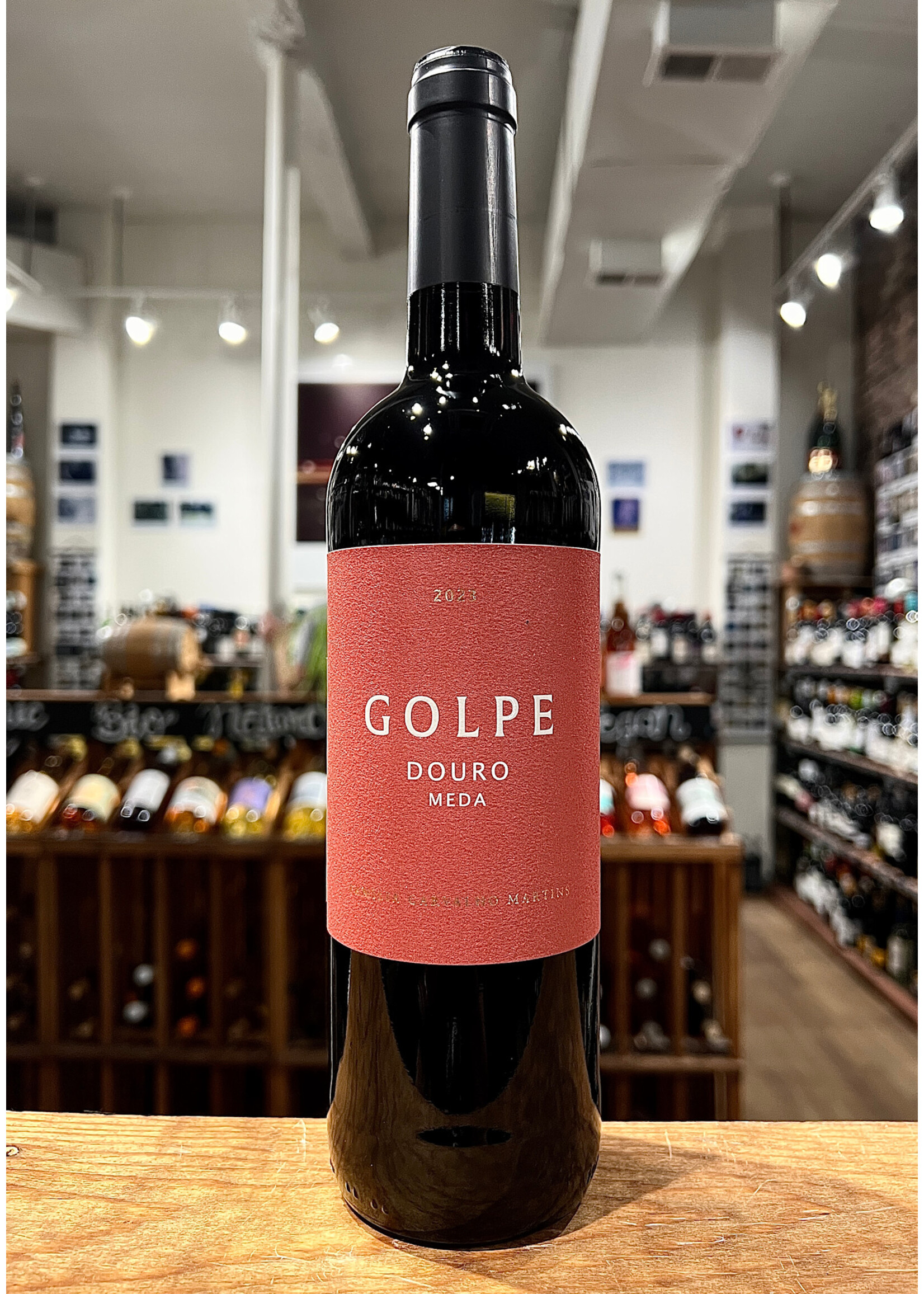 Familia Carvalho Martins / Douro Tinto Golpe / 750mL