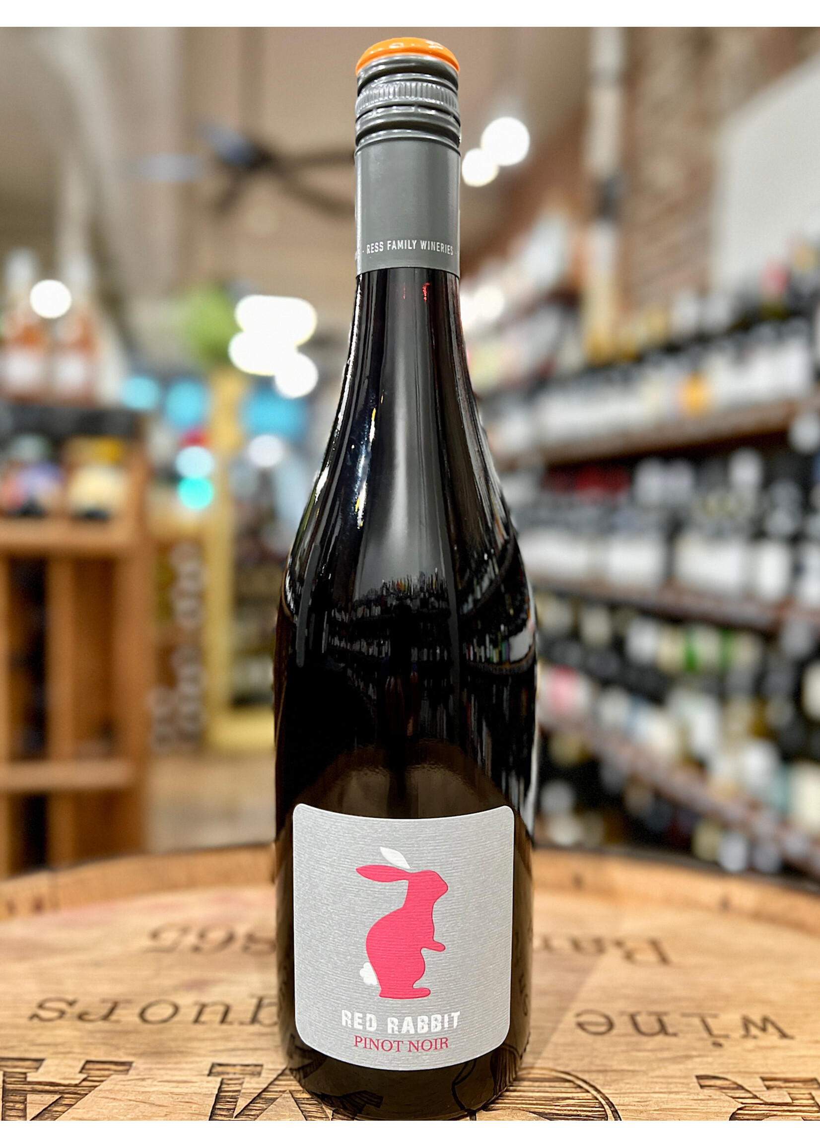 Rabbit / Red Rabbit Pinot Noir / 750mL