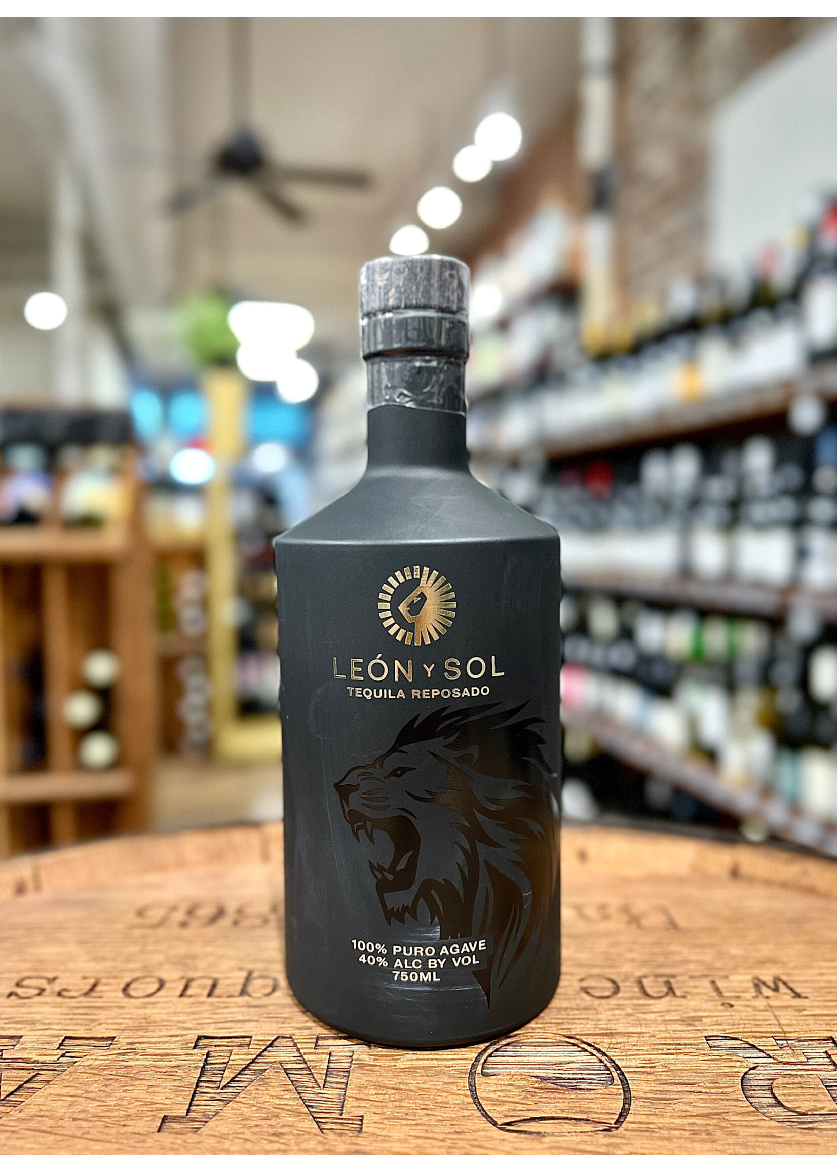 Leon y Sol / Tequila Reposado / 750mL