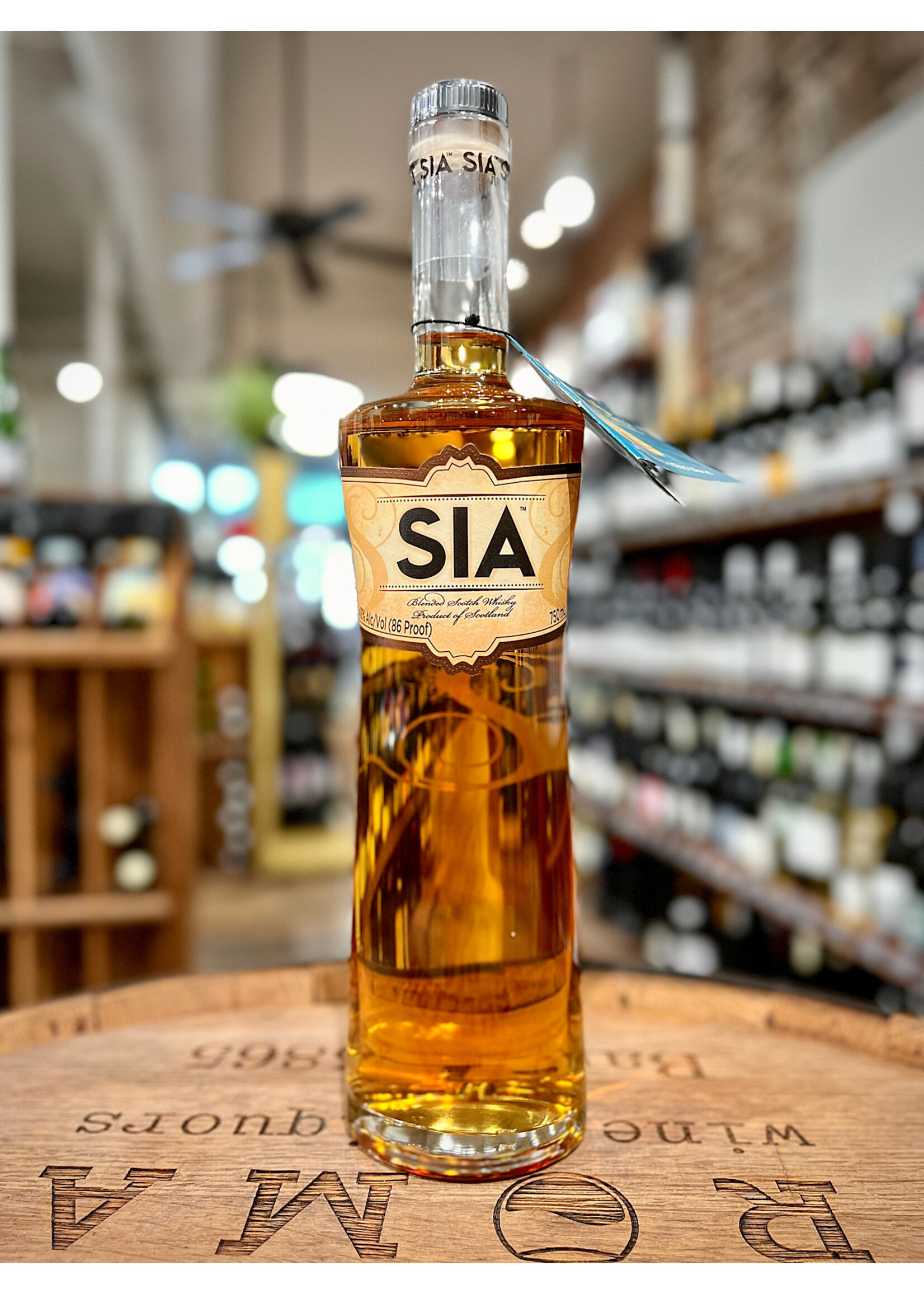 Sia Sia / Blended Scotch Whisky 43% abv / 750mL