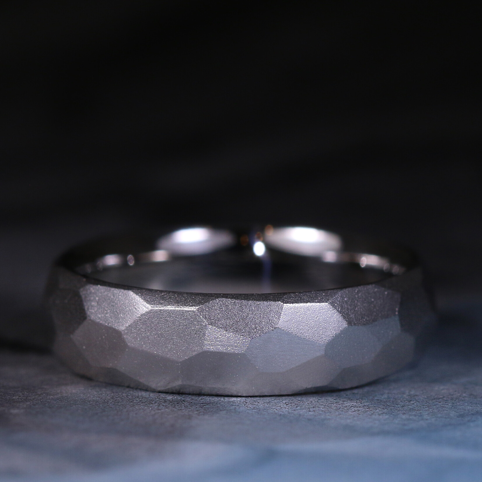 Baxter Moerman Faceted Band - 6mm