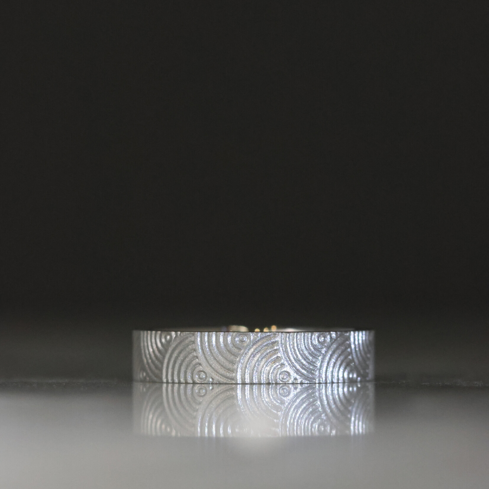 Baxter Moerman Ripple Band in Platinum