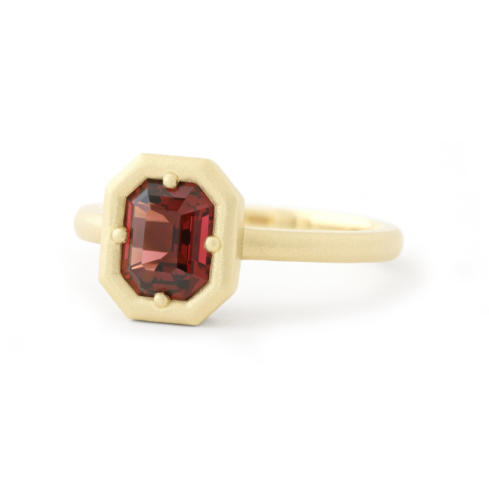 Baxter Moerman Anika Ring with Pyrope Garnet