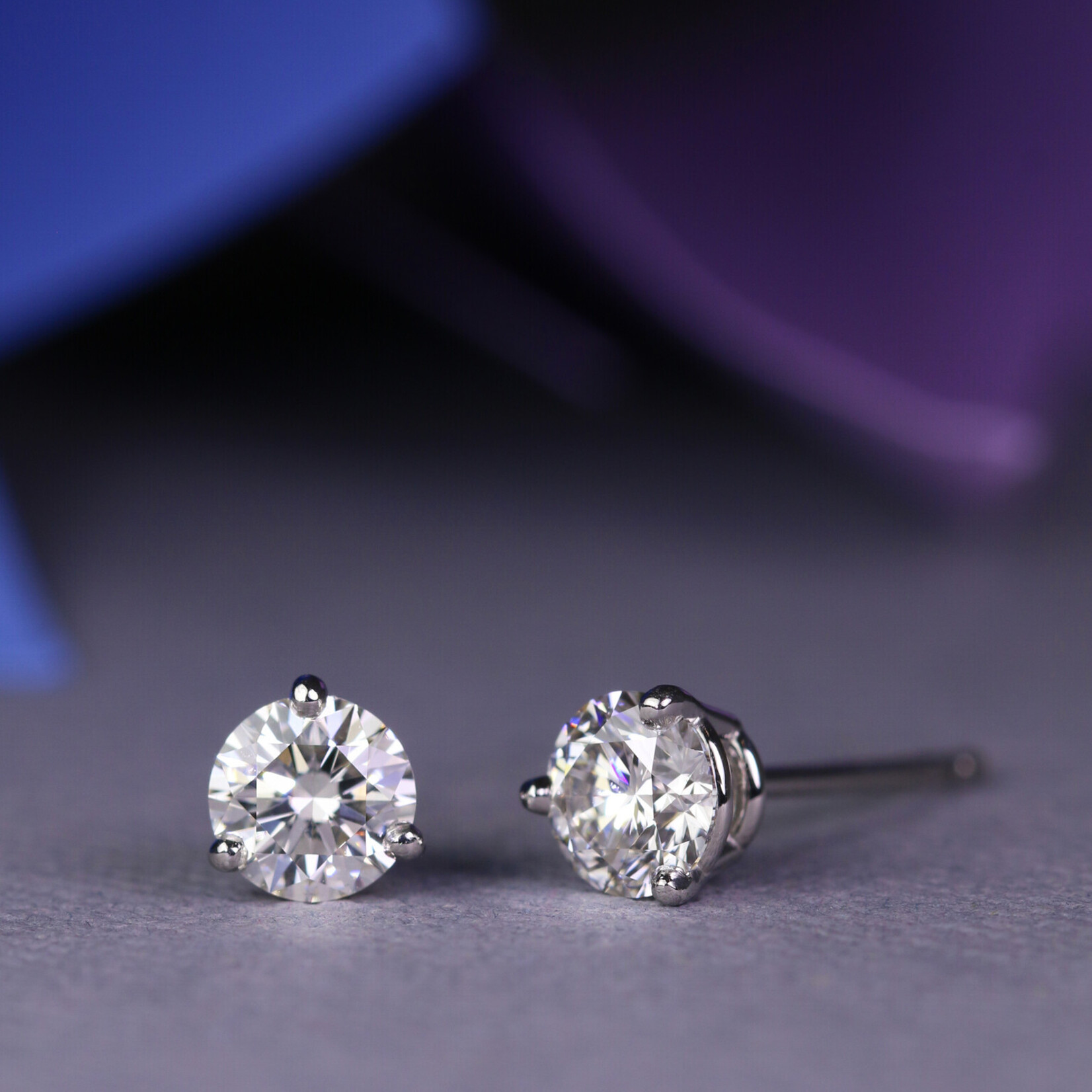 Baxter Moerman Diamond Stud Earrings Platinum - 1.00ctw H/VS1 GIA