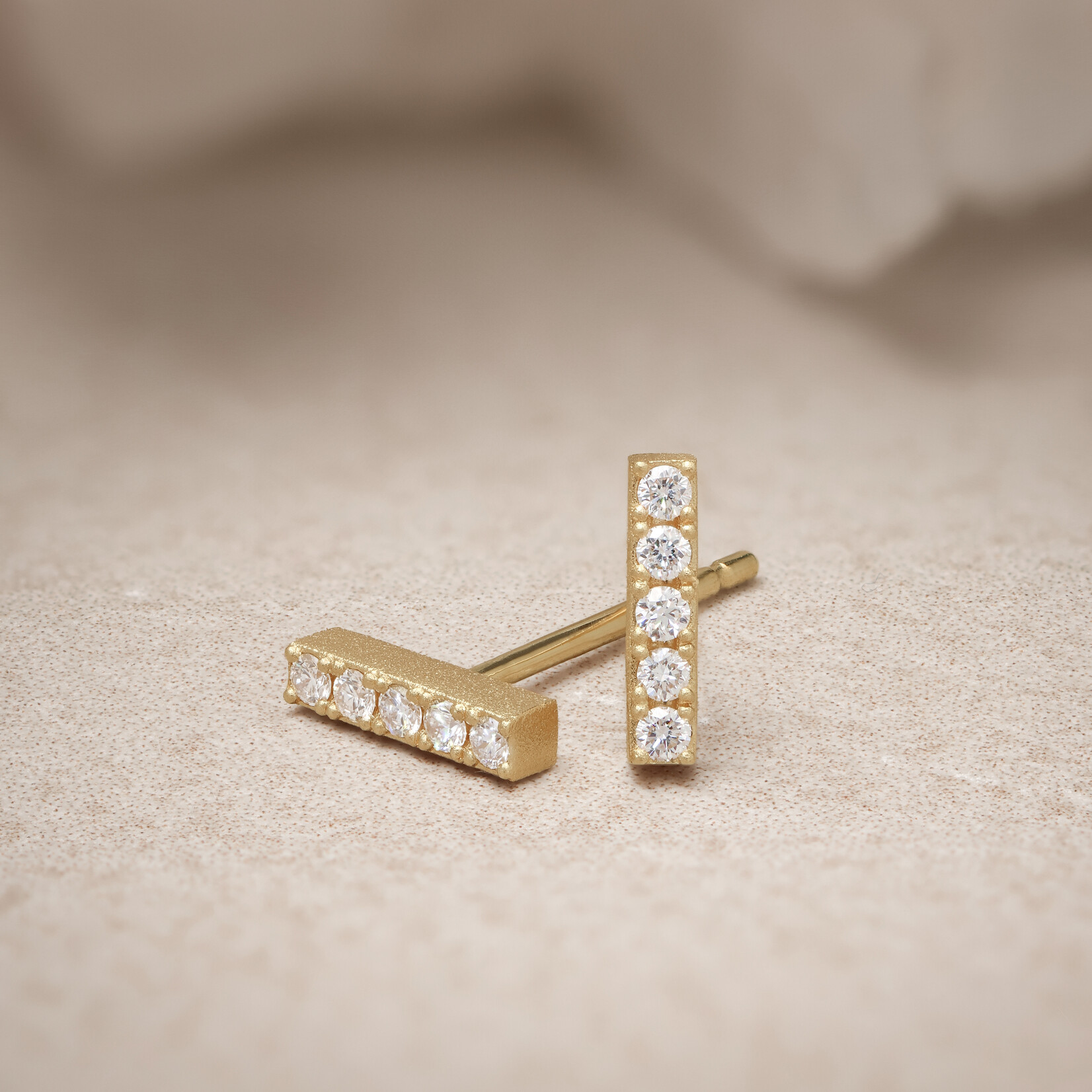 Baxter Moerman Mini Bar Diamond Earrings