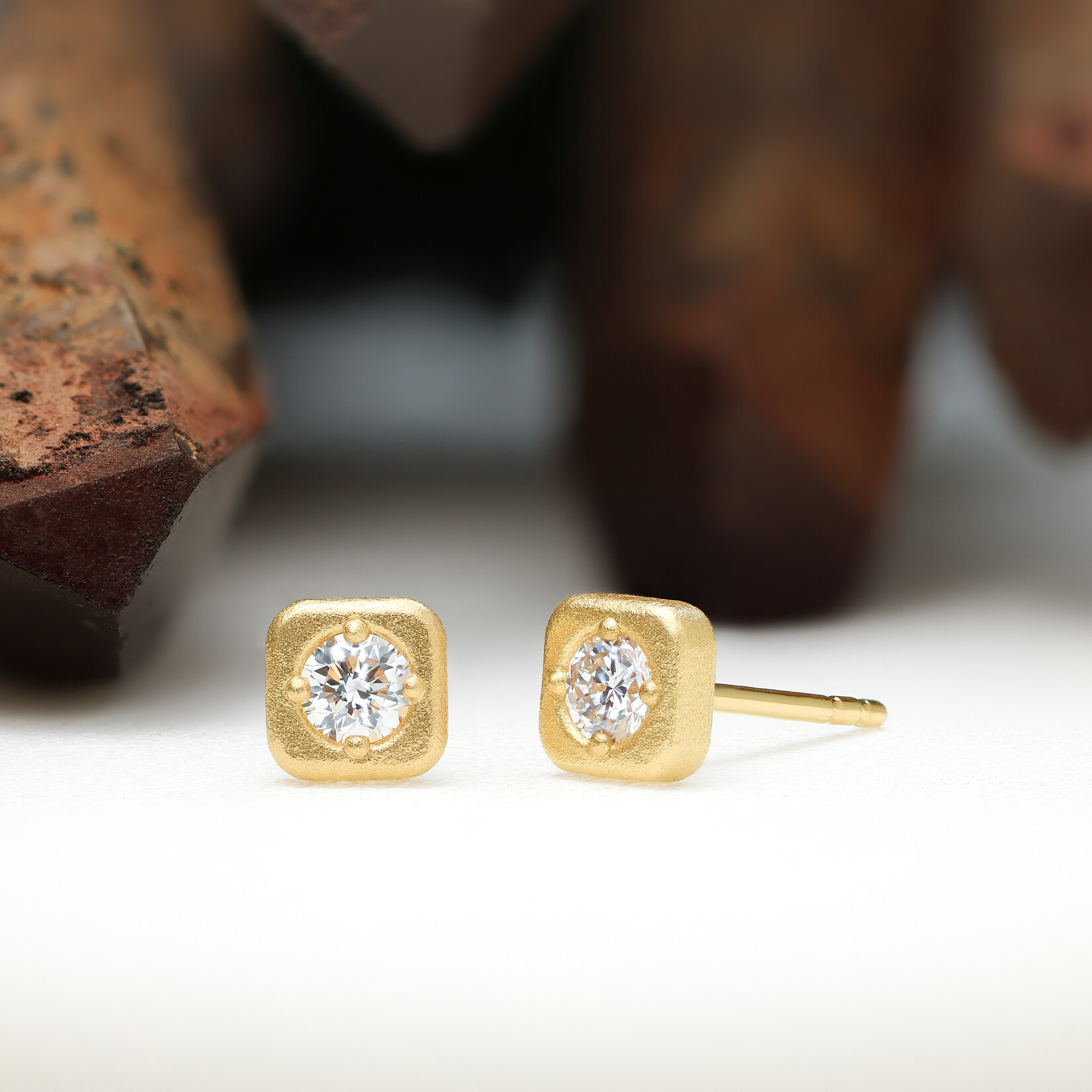 Baxter Moerman Button Stud Diamond Earrings, 18K Yellow