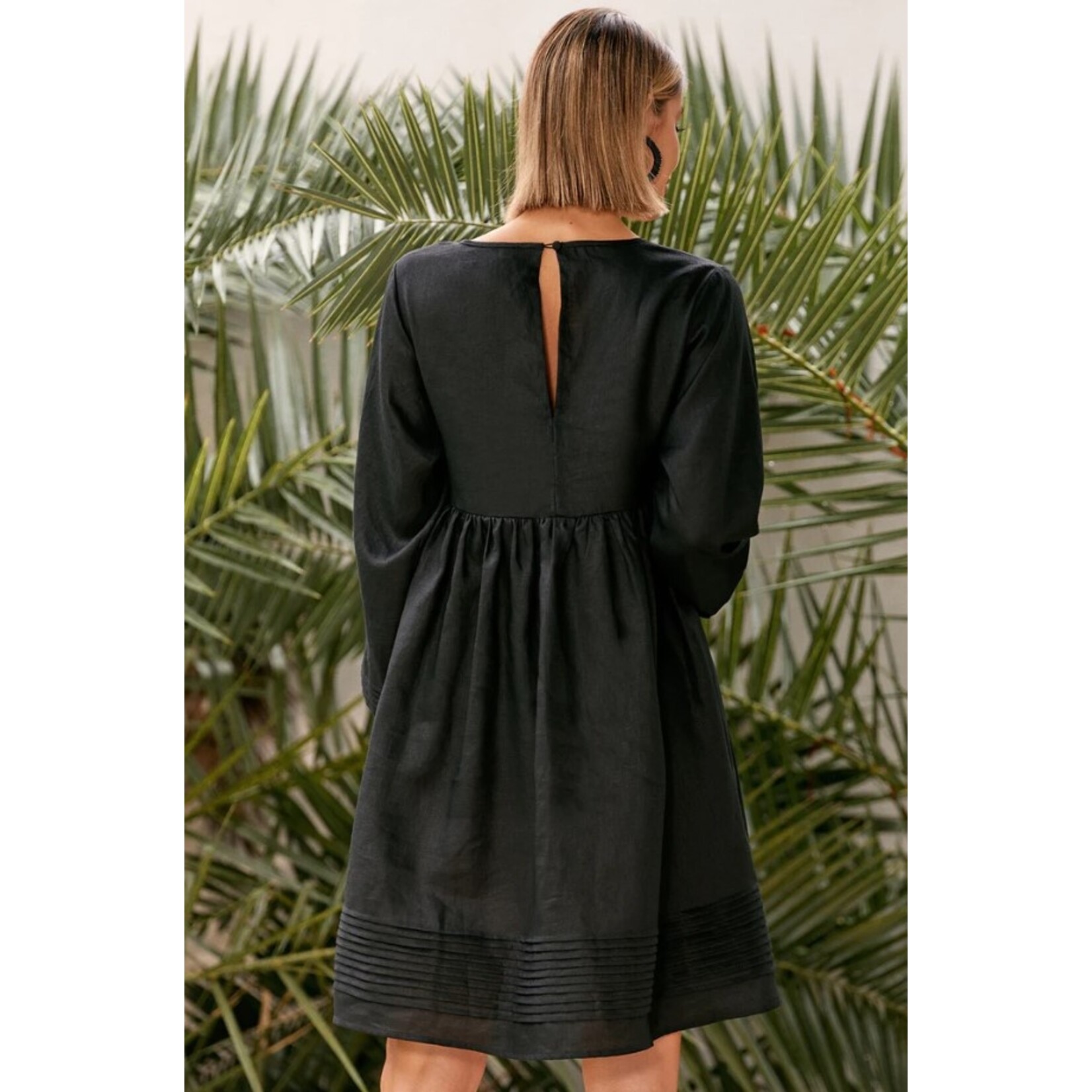 Adorne Adorne Remi Pleat Detail Linen Dress