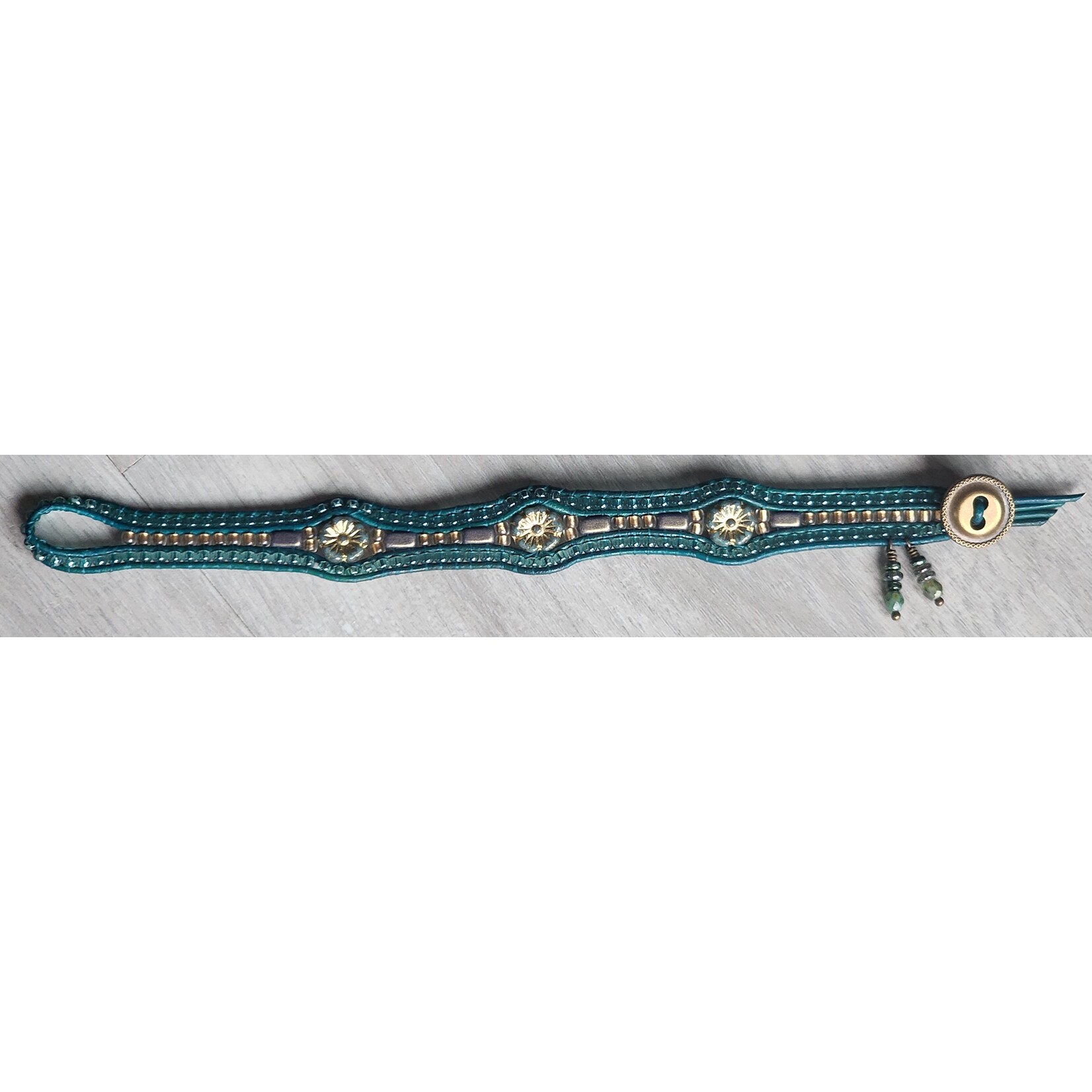 Green Wave Flower Bracelet