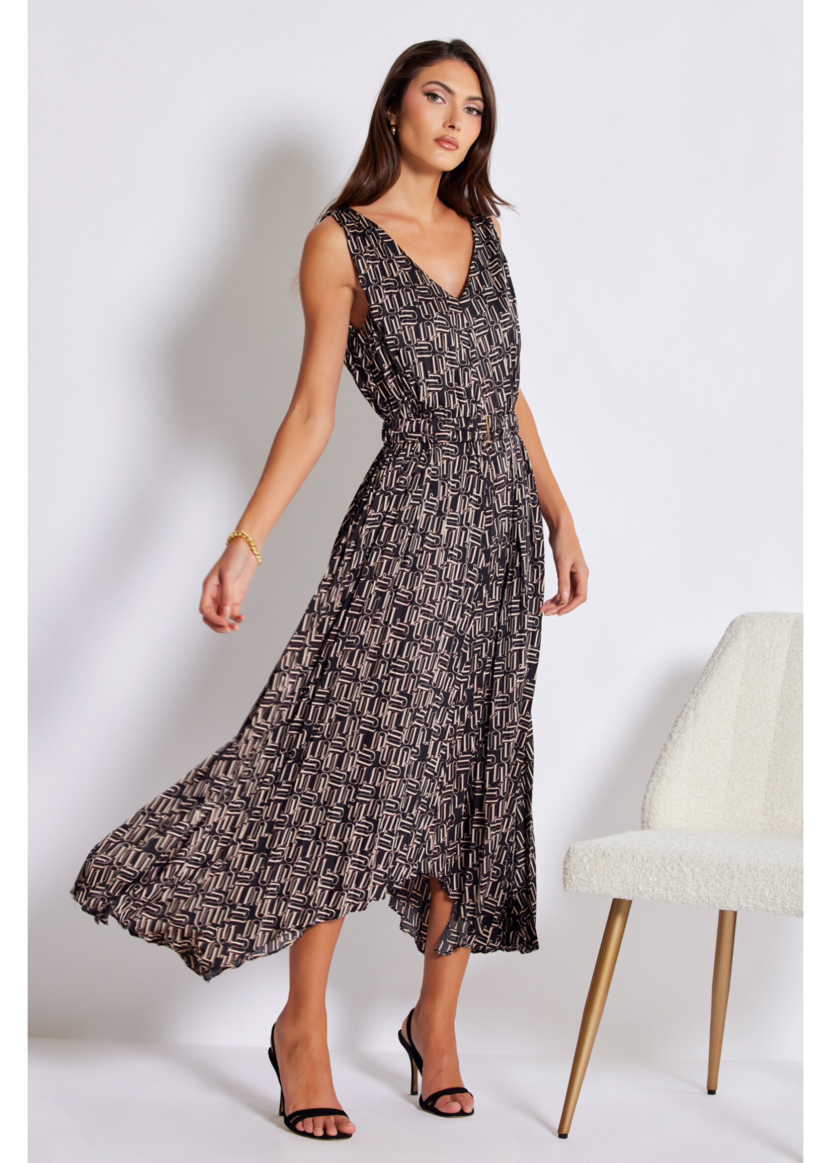 Highbrow Pleat Dress Retro Print