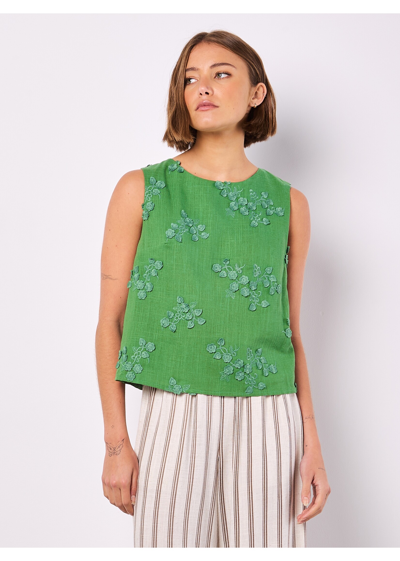 3-D Floral Embroidered Tank Green