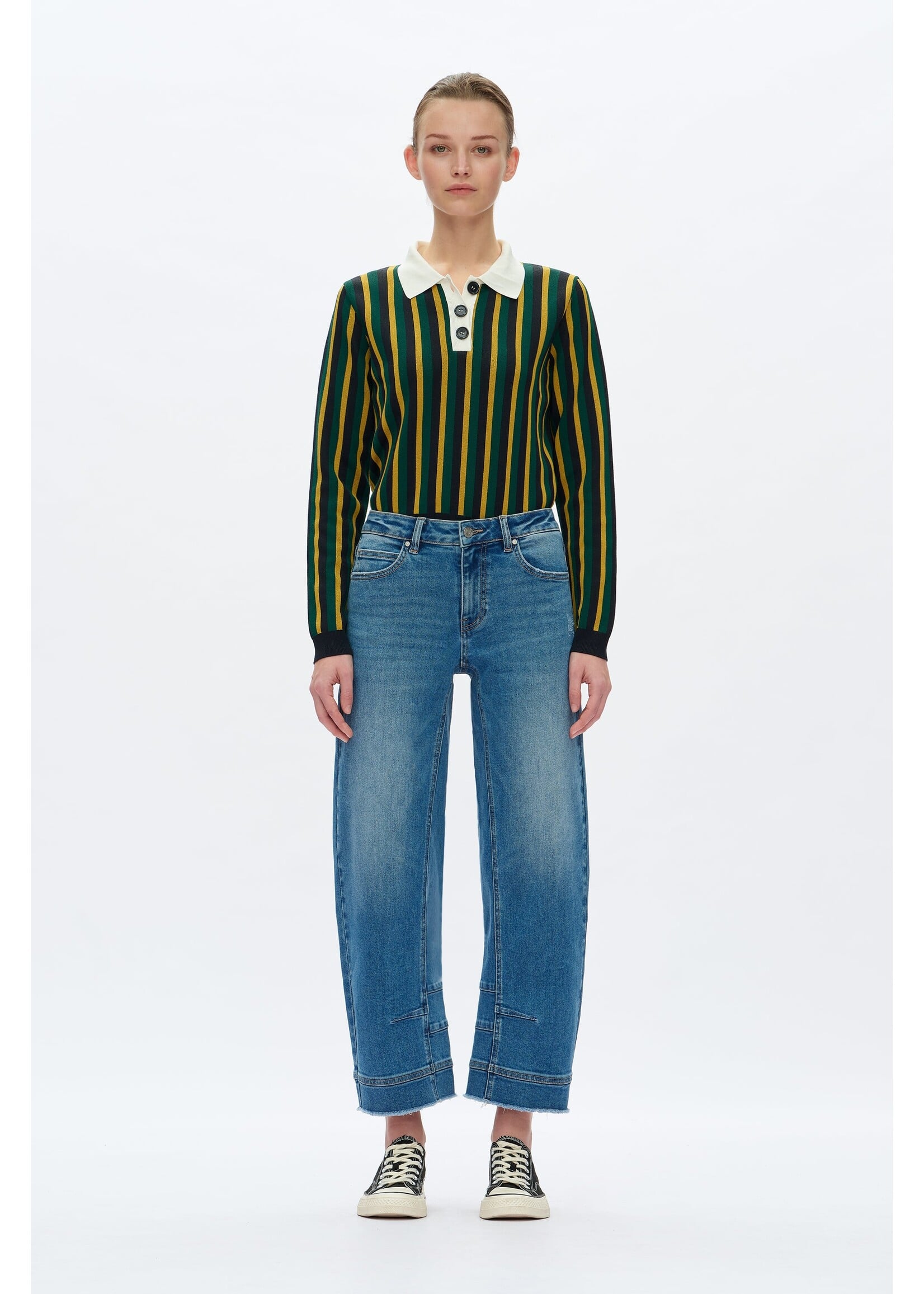 Brooke Mid Rise Barrel Leg Jean