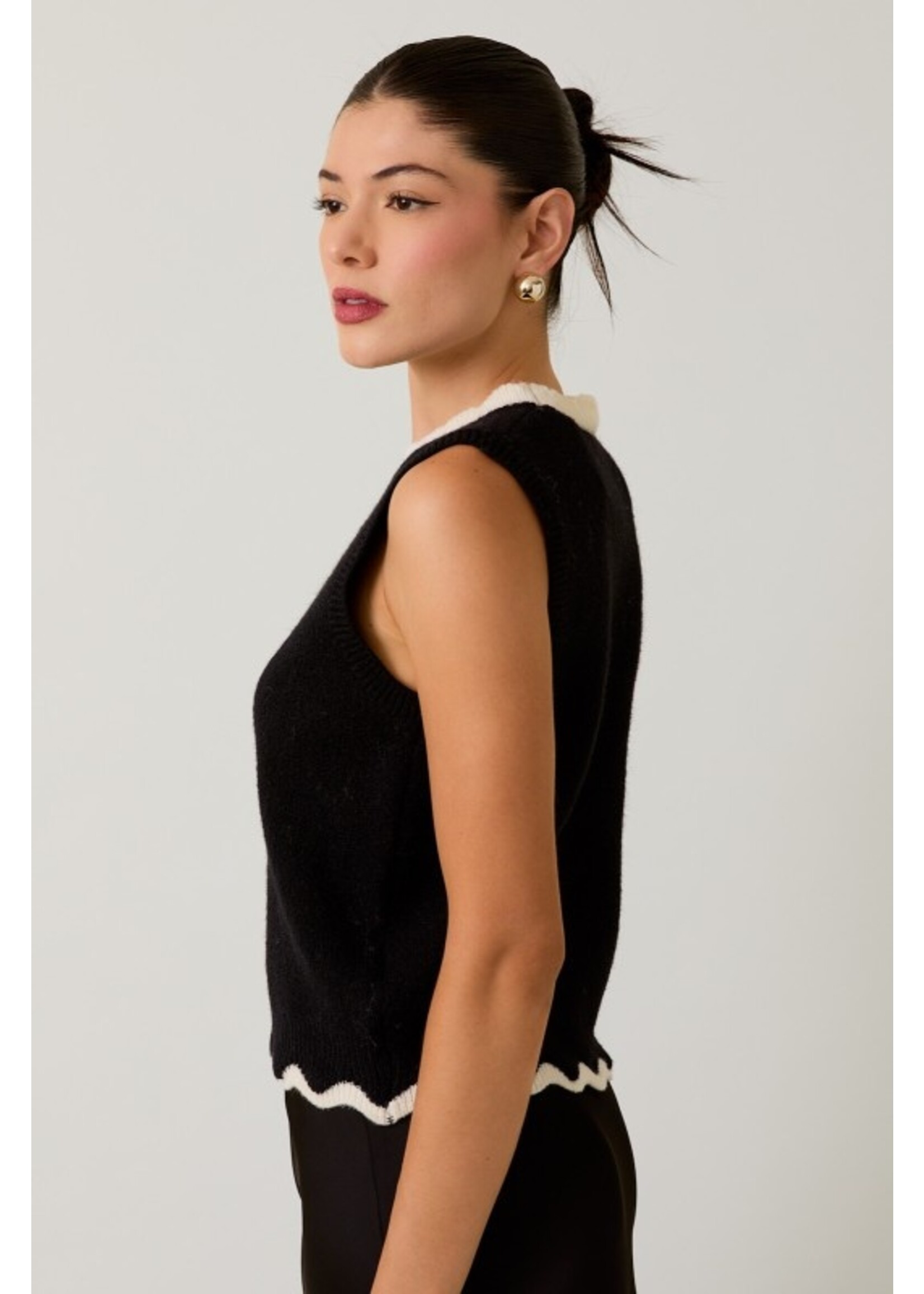 Scallop Hem Sweater Tank Black