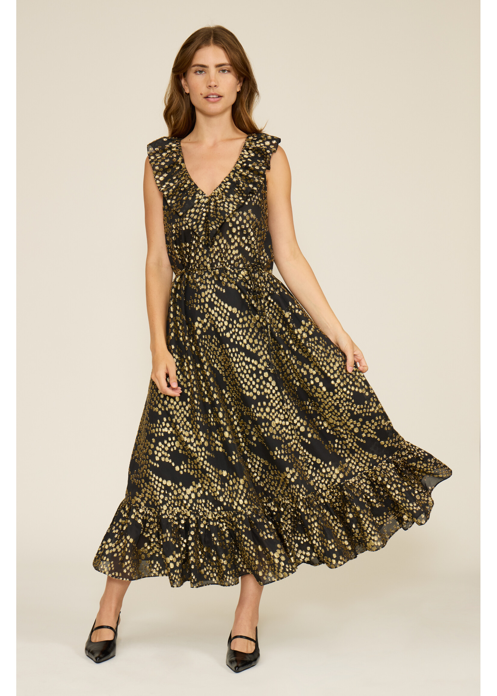Lacey Ruffle Maxi Dress Black/Gold