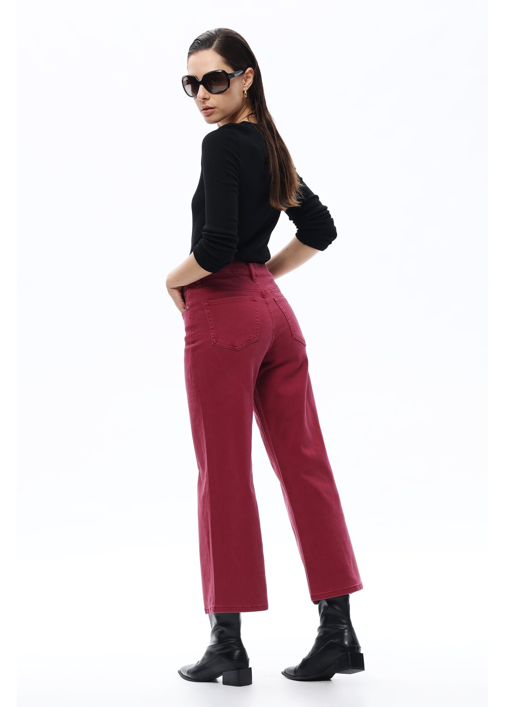 Val Mid Rise Straight Jean Wine