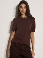 Scallop Neck & Sleeve Knit Tee Brown