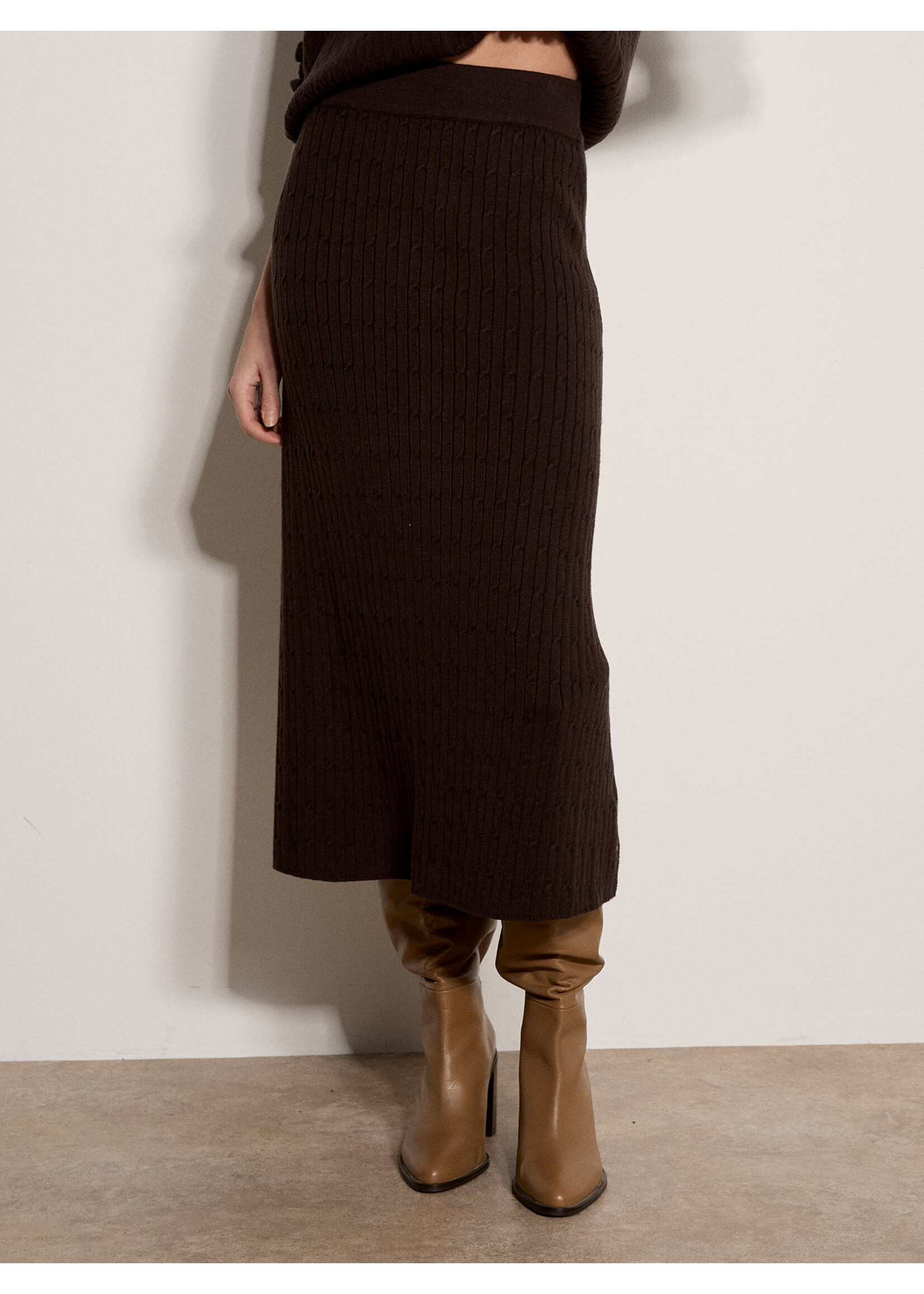 Fine Gauge Cable Knit Midi Skirt Brown
