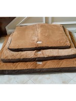 Armarkat Armarkat Large Pet Bed Mat w/Poly Fill Cushion Mocha & Earth Brown