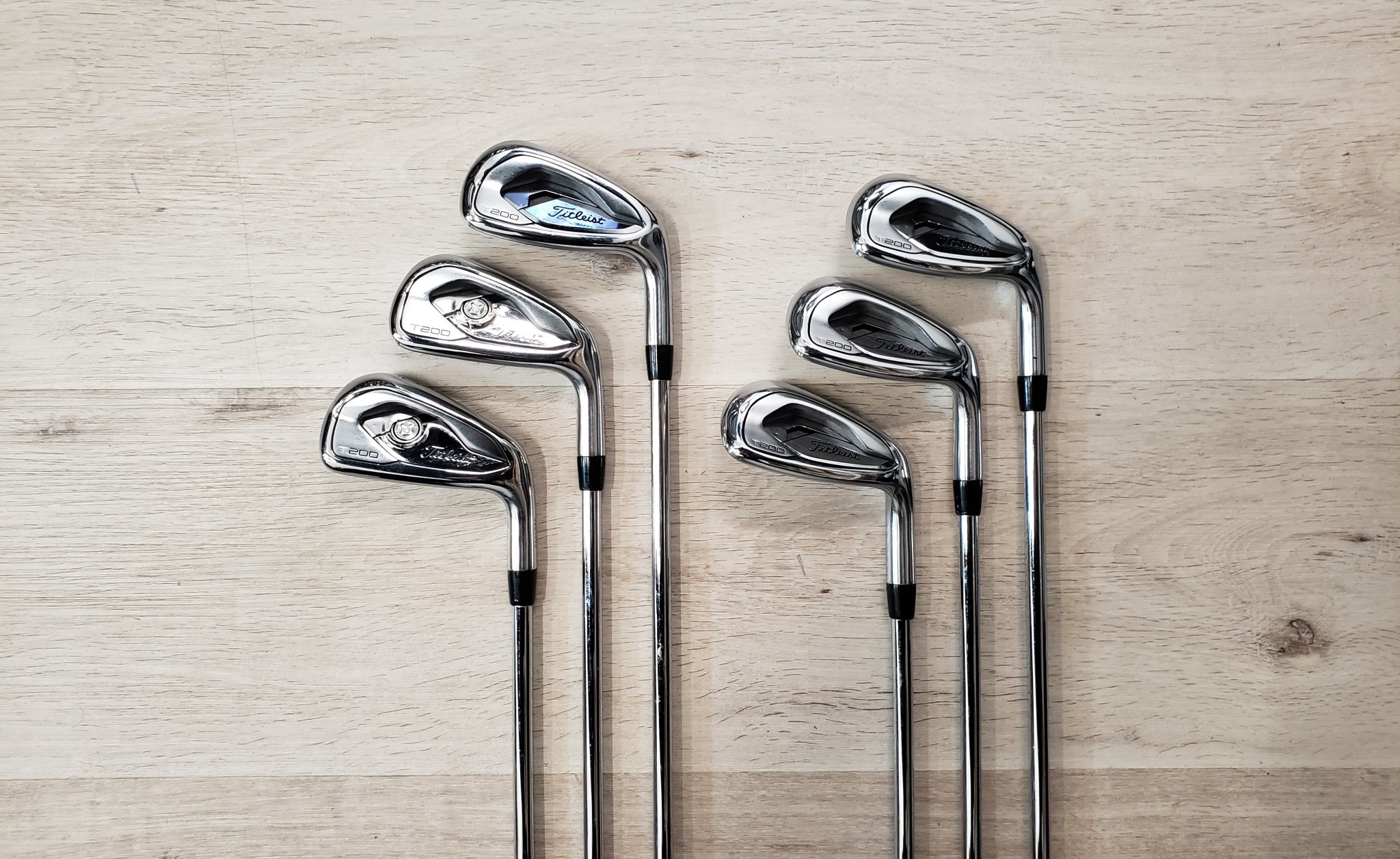 (Pre-owned) Titleist T200 Iron Set 6-PW, 48* AMT Red Regular Flex 