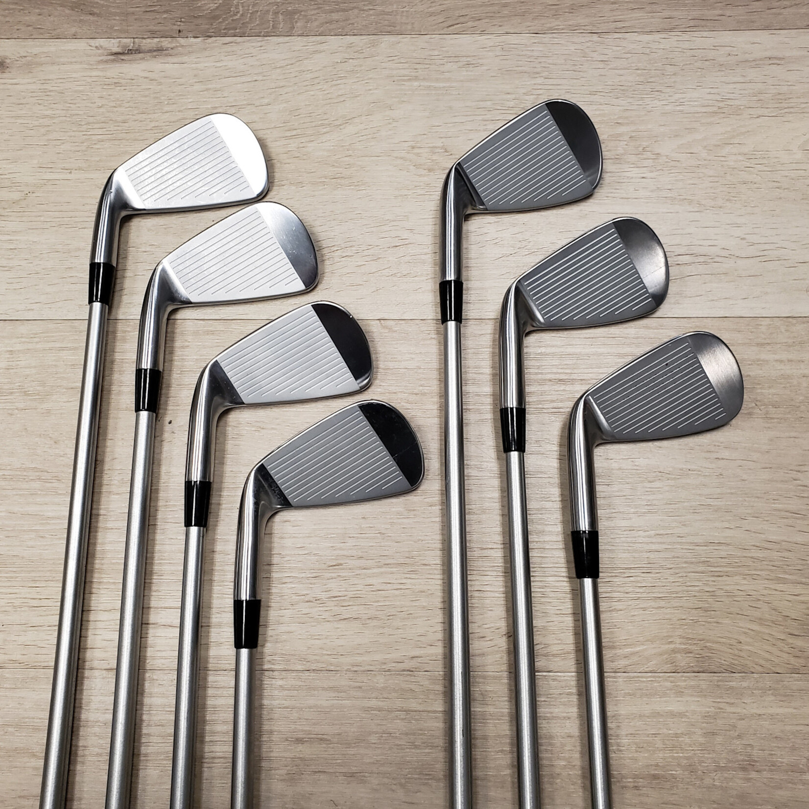Cobra (Demo) Cobra King Tour Iron Set 4-PW KBS Tour C-Taper Lite 110 Stiff Flex (RH)