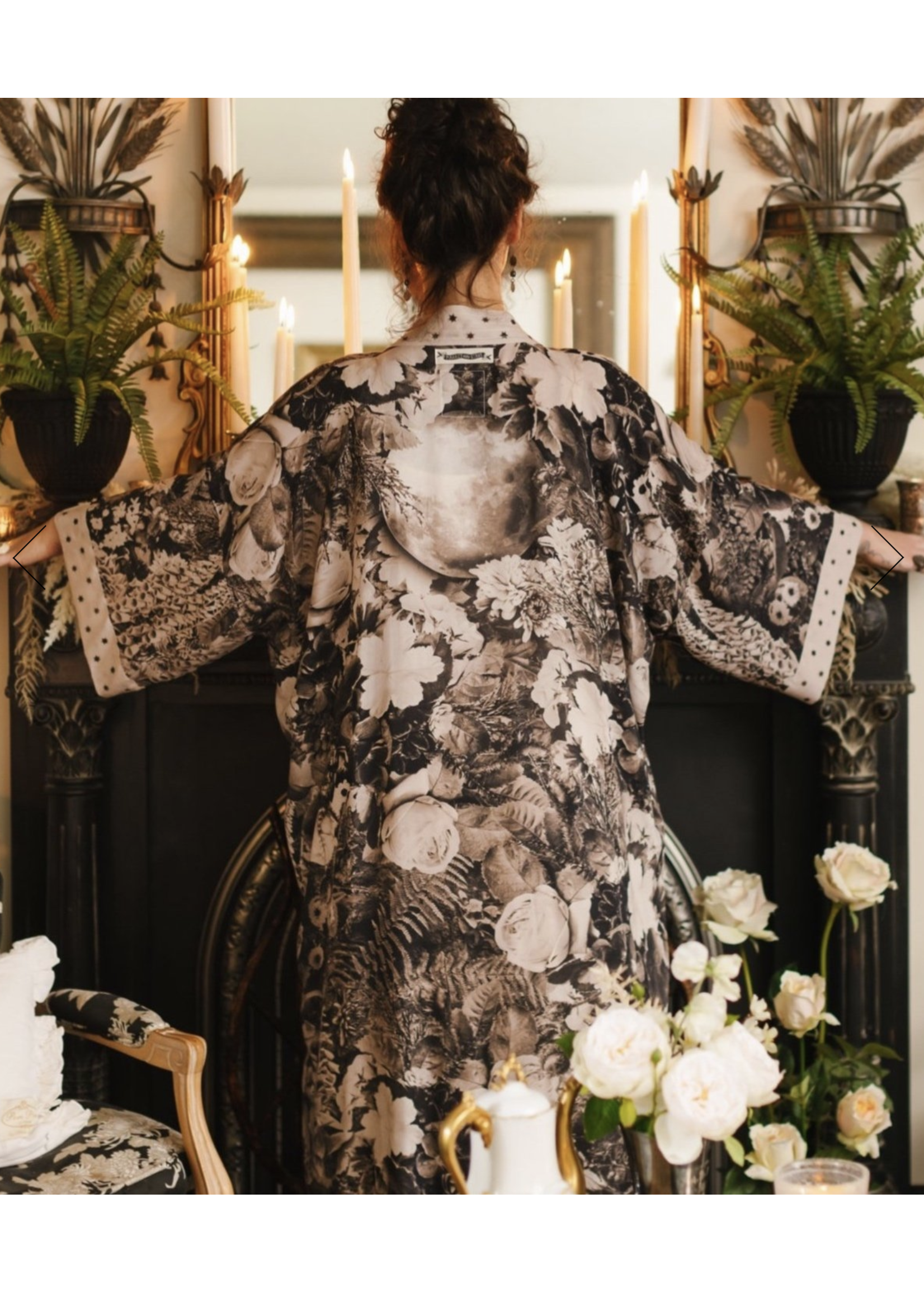 Market of Stars Looking Glass Kimono