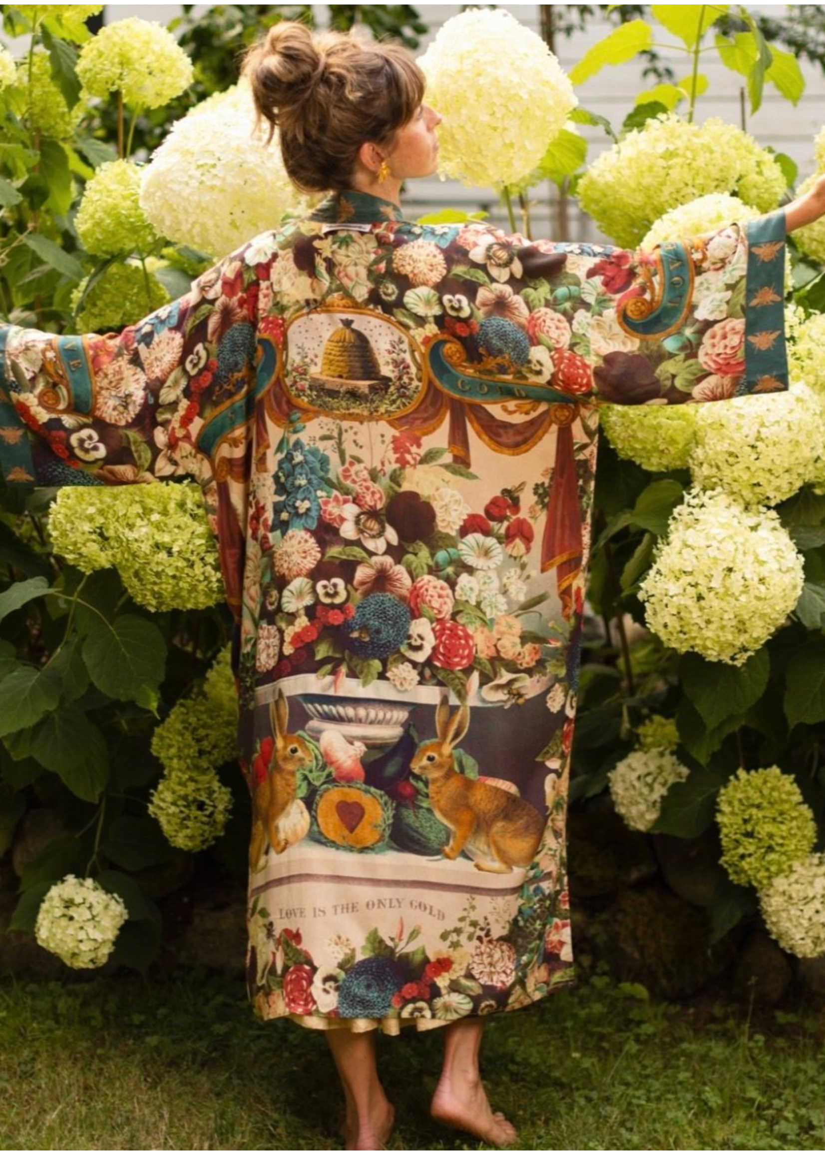 Market of Stars Stay Gold Kimono