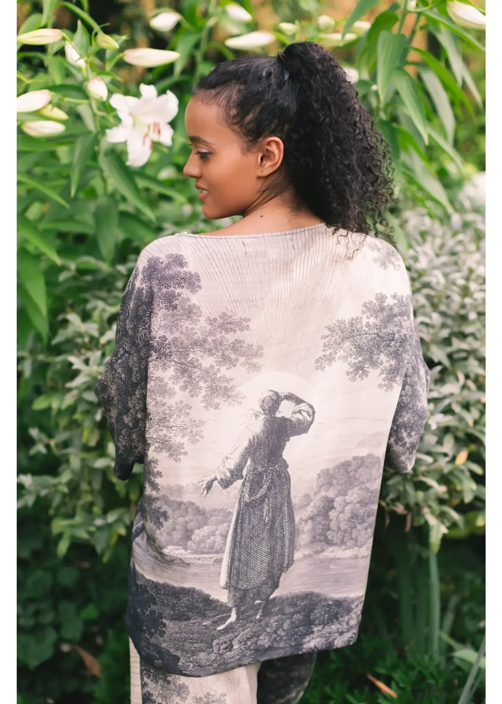 Market of Stars Still I Rise Luxe T-shirt - S/M
