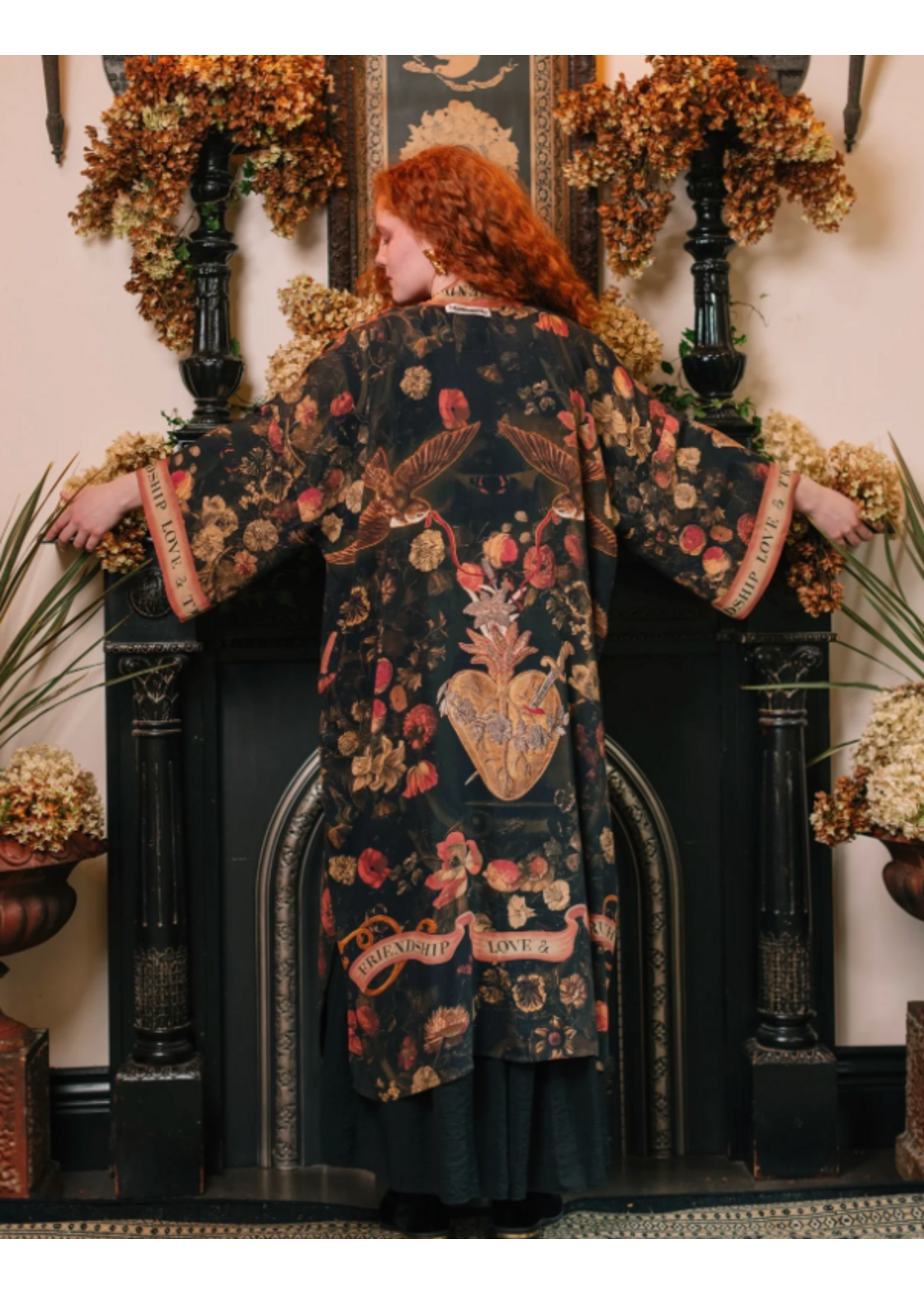 Market of Stars Heart of Gold Kimono