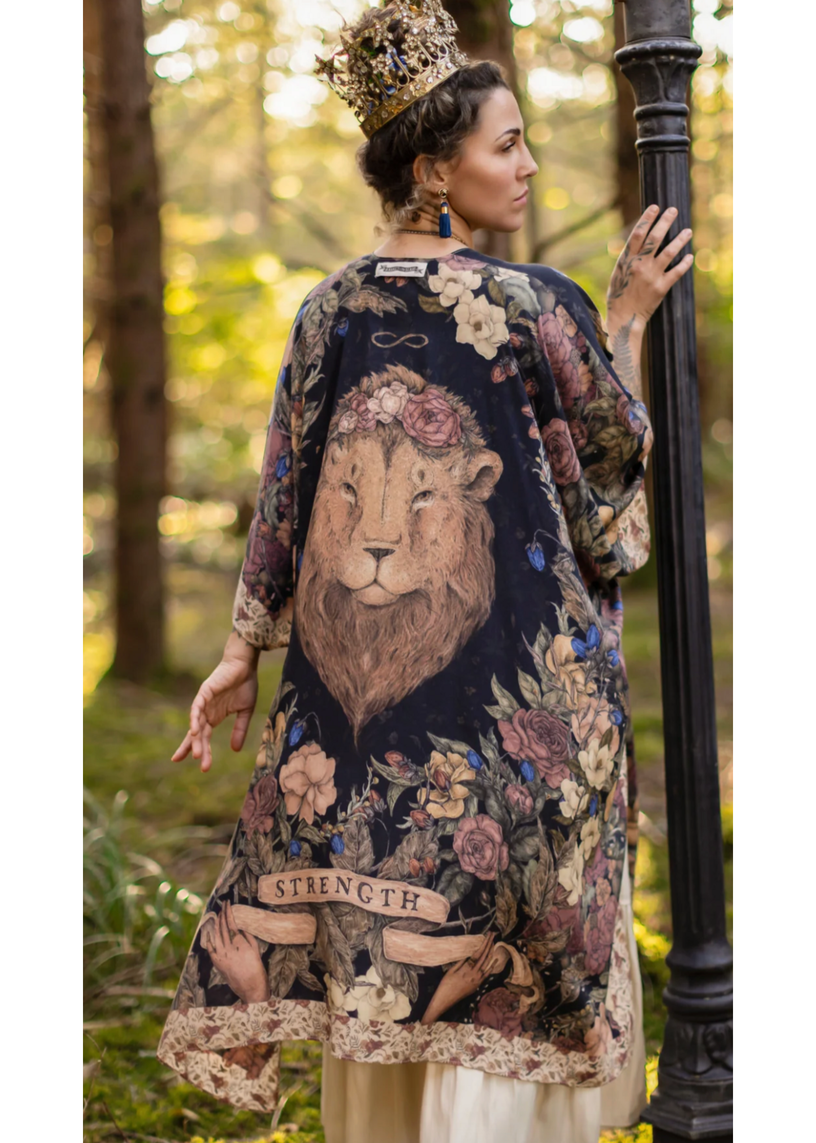 Market of Stars Lionheart opera duster kimono