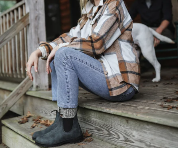 W's 587 Chelsea Boots - Mountain Outfitters