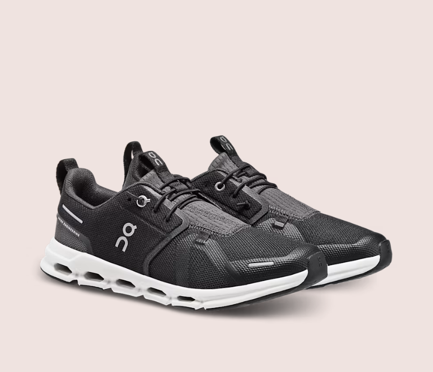 KCON Plus Chat ラキドロ ODD YOUTH サマー The Cloud Sky: Ultralight running shoe for kids 8-15 | On Japan