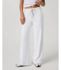 Vuori Clothing W's Halo Essential Wideleg Pant - Short
