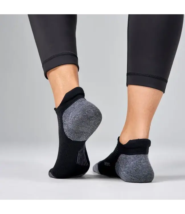 Feetures Elite Max Cushion Tab Sock