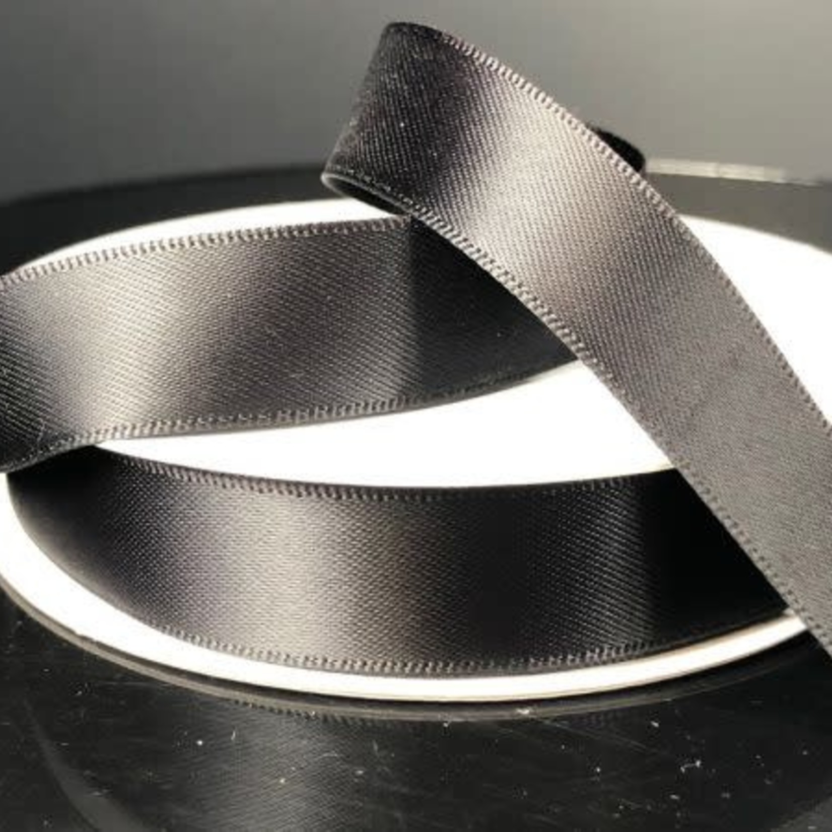 SILKY DOUBLE FACE SATIN NON WIRED EDGE 5/8"" x 25 YD BLACK