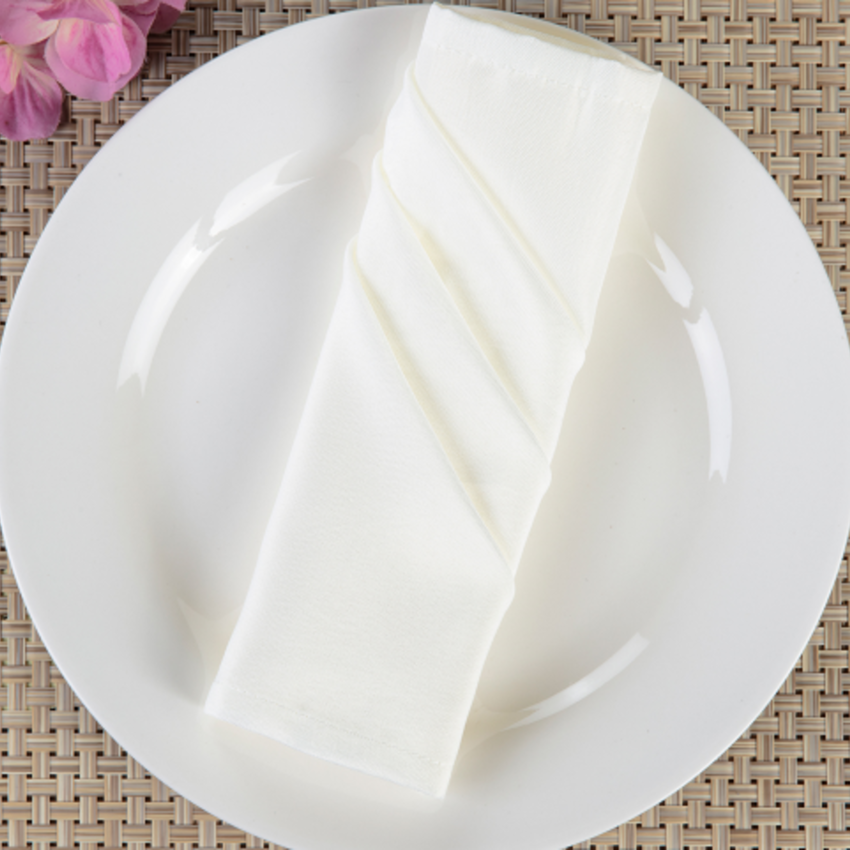 18" IVORY FABRIC NAPKIN, 6 TO THE PACK